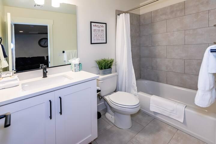 10 DIAGONAL CONDOS - Residential