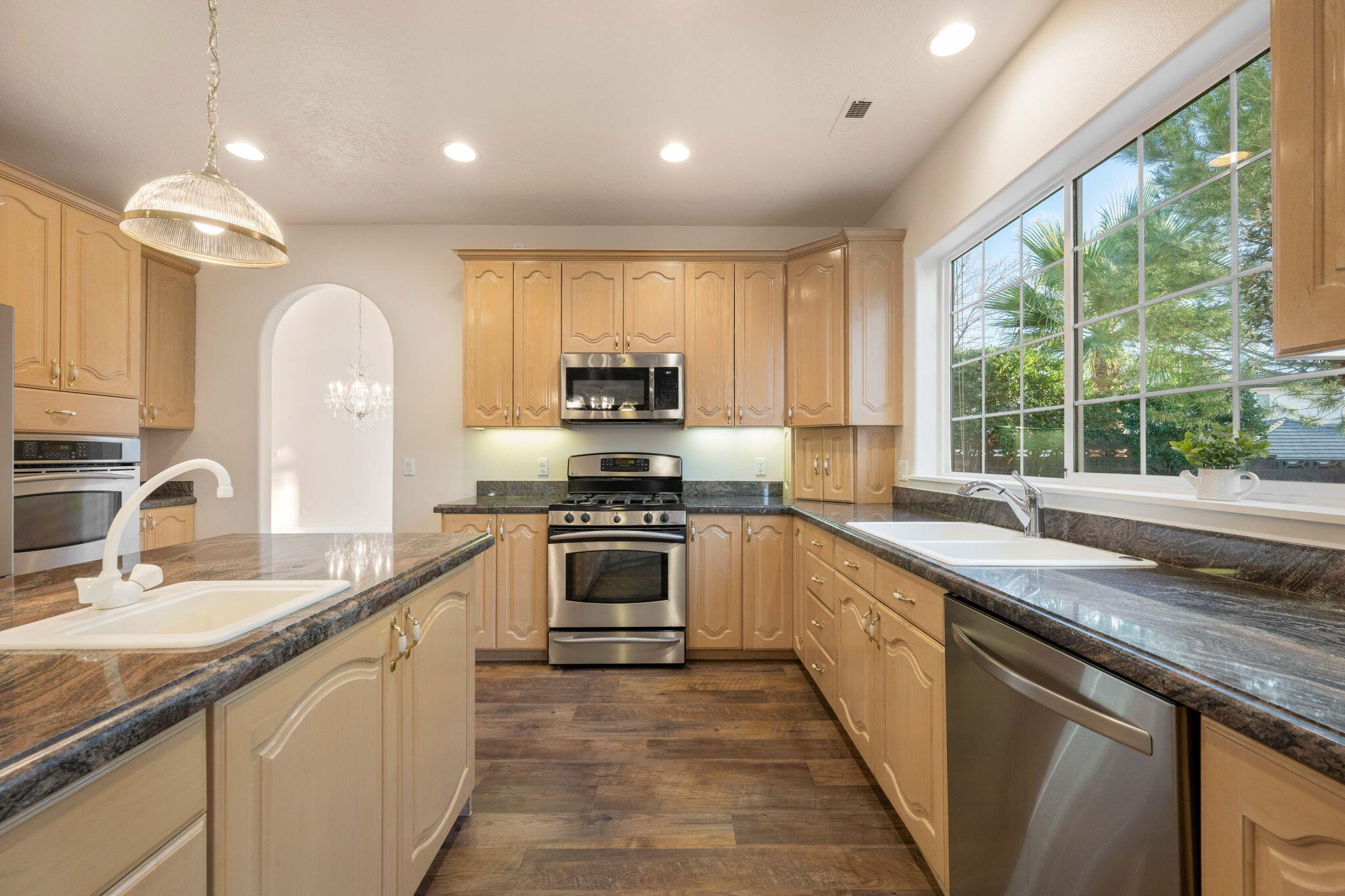 EAGLE RIDGE - Residential