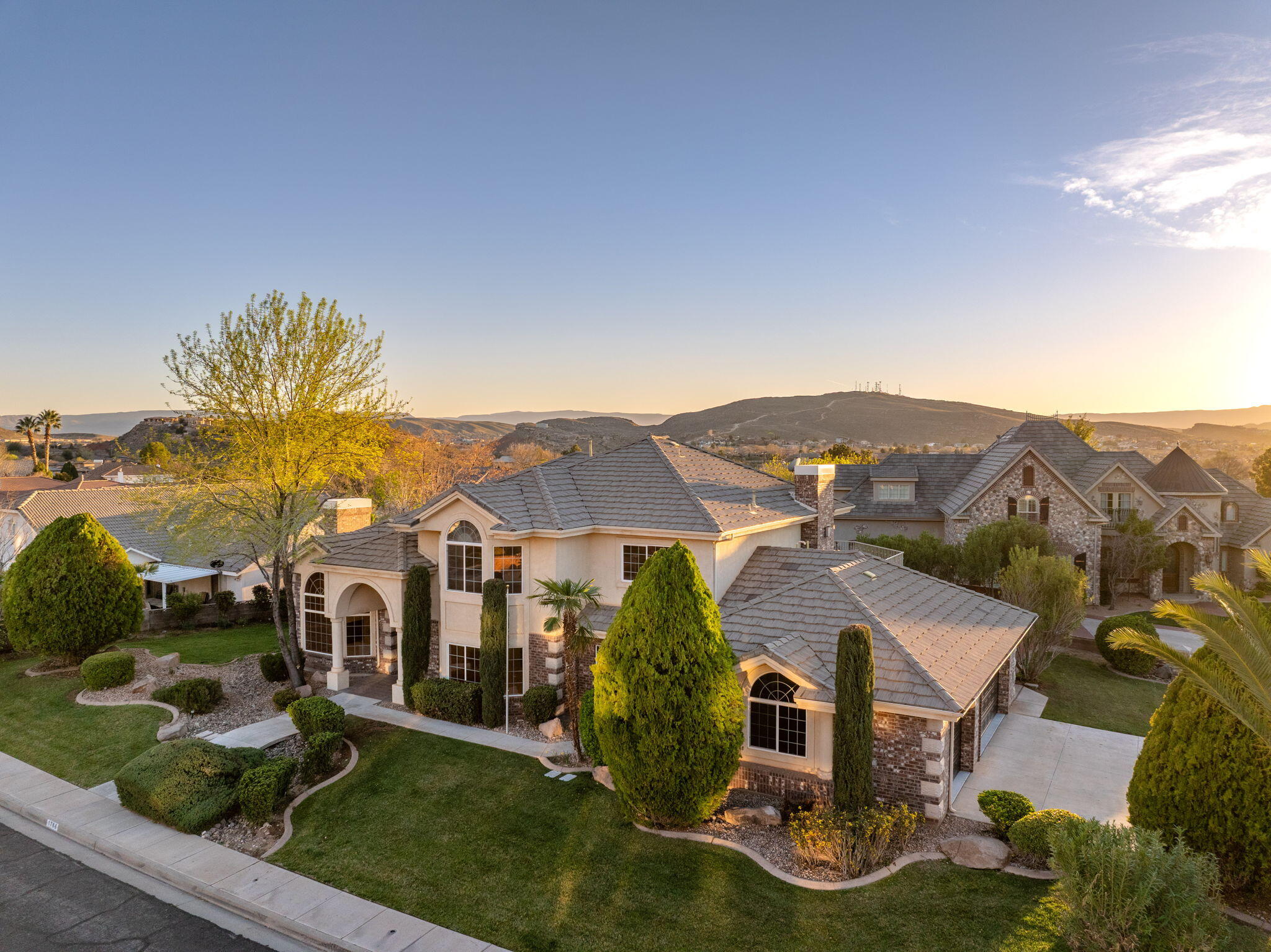 EAGLE RIDGE - Residential