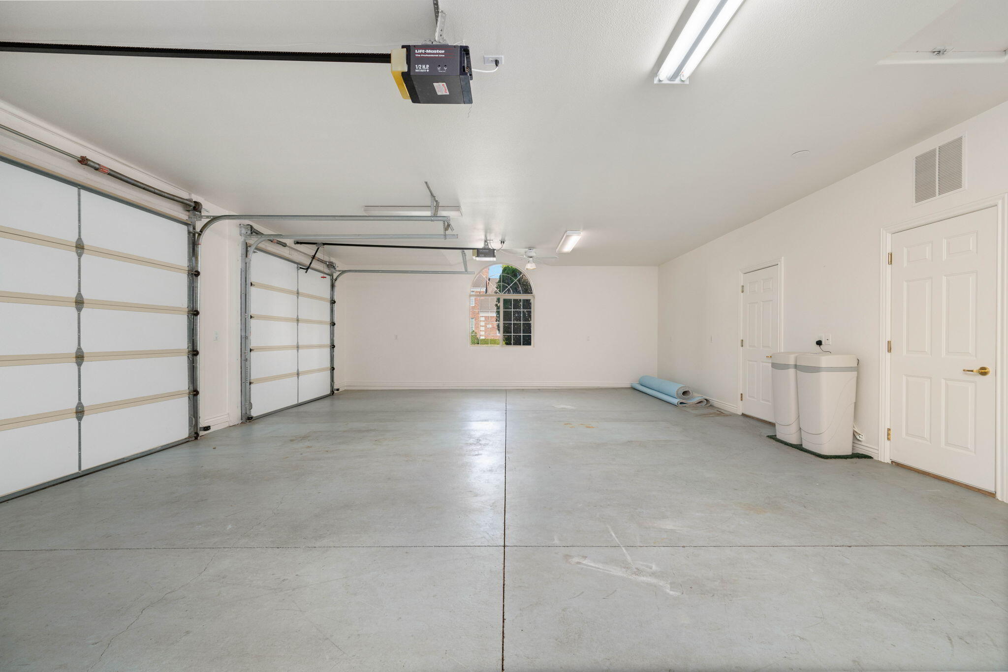 EAGLE RIDGE - Residential