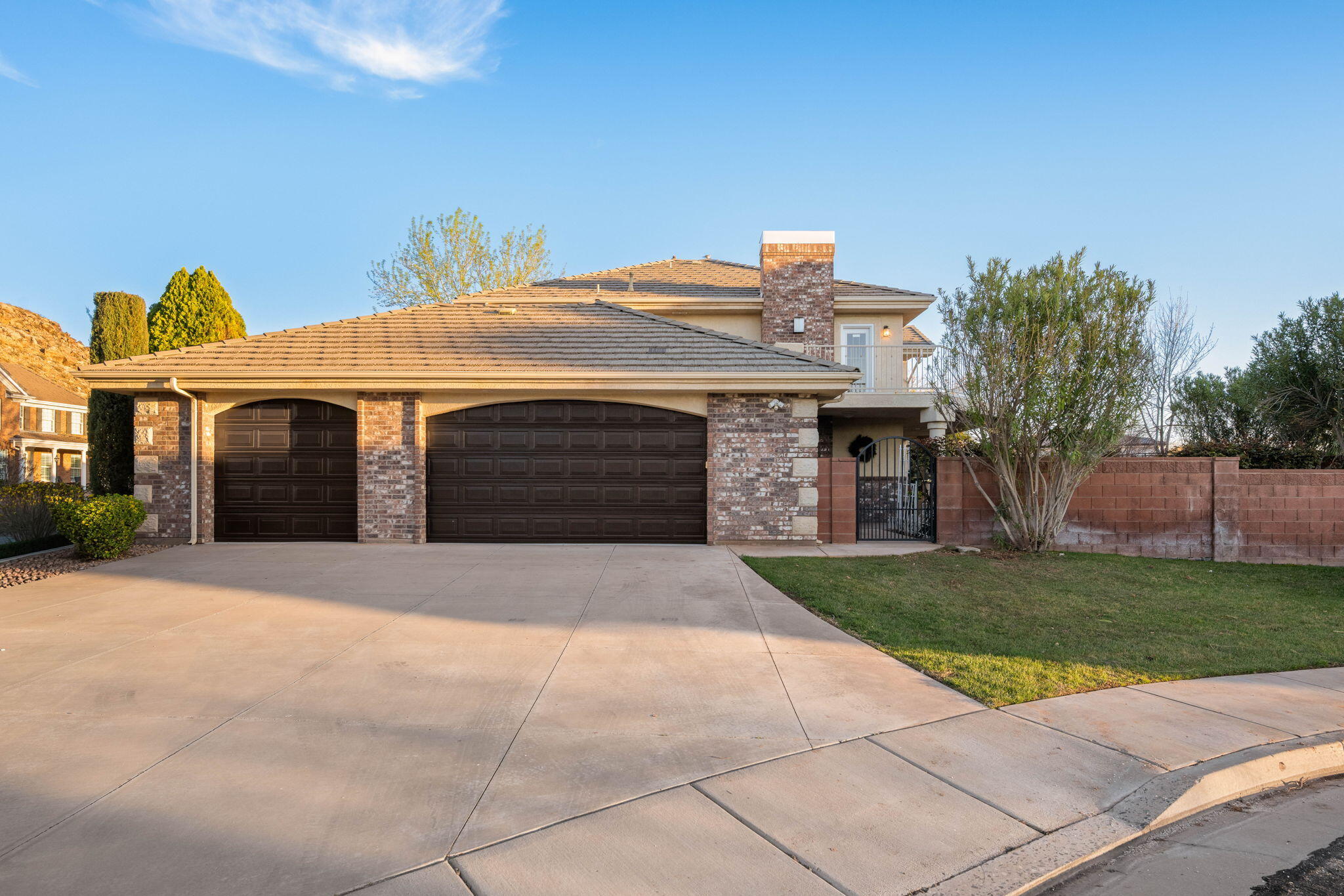 EAGLE RIDGE - Residential