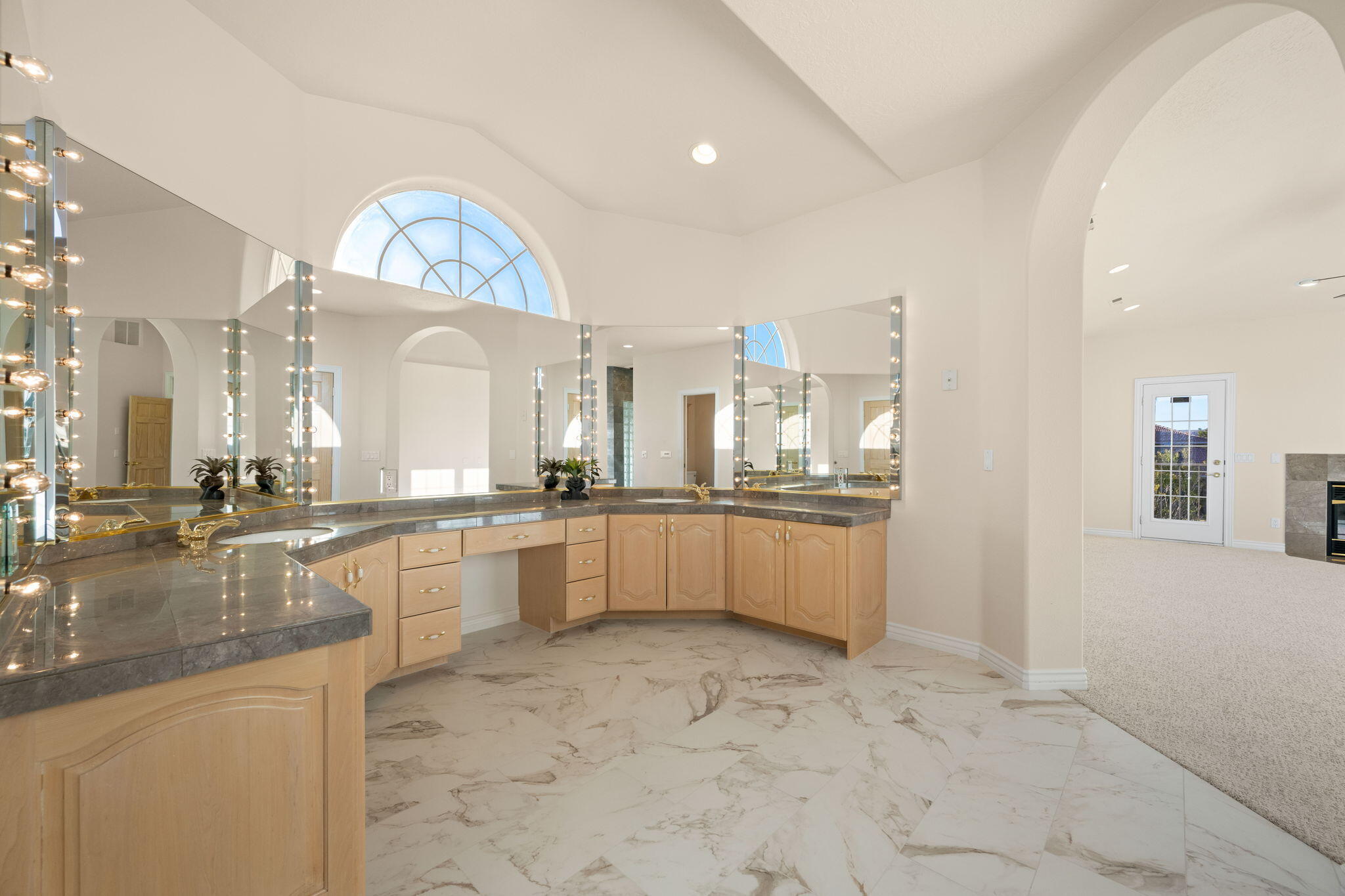 EAGLE RIDGE - Residential