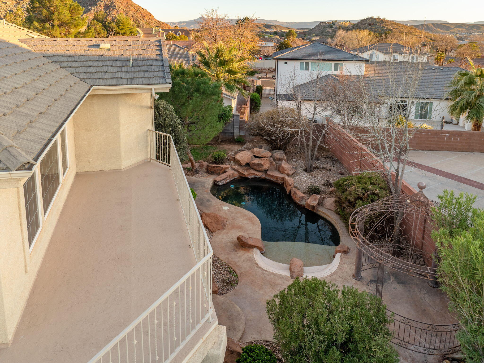 EAGLE RIDGE - Residential