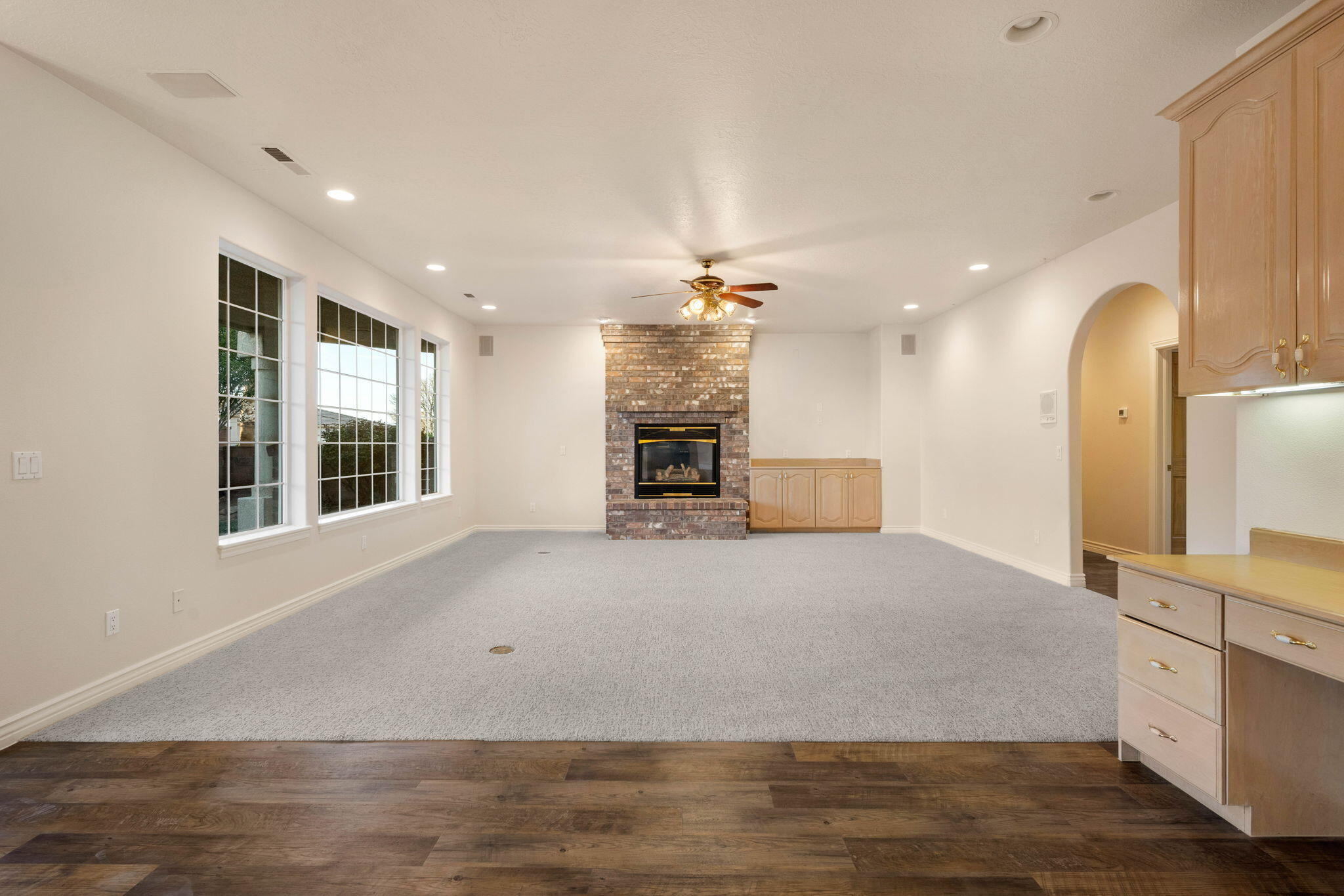 EAGLE RIDGE - Residential