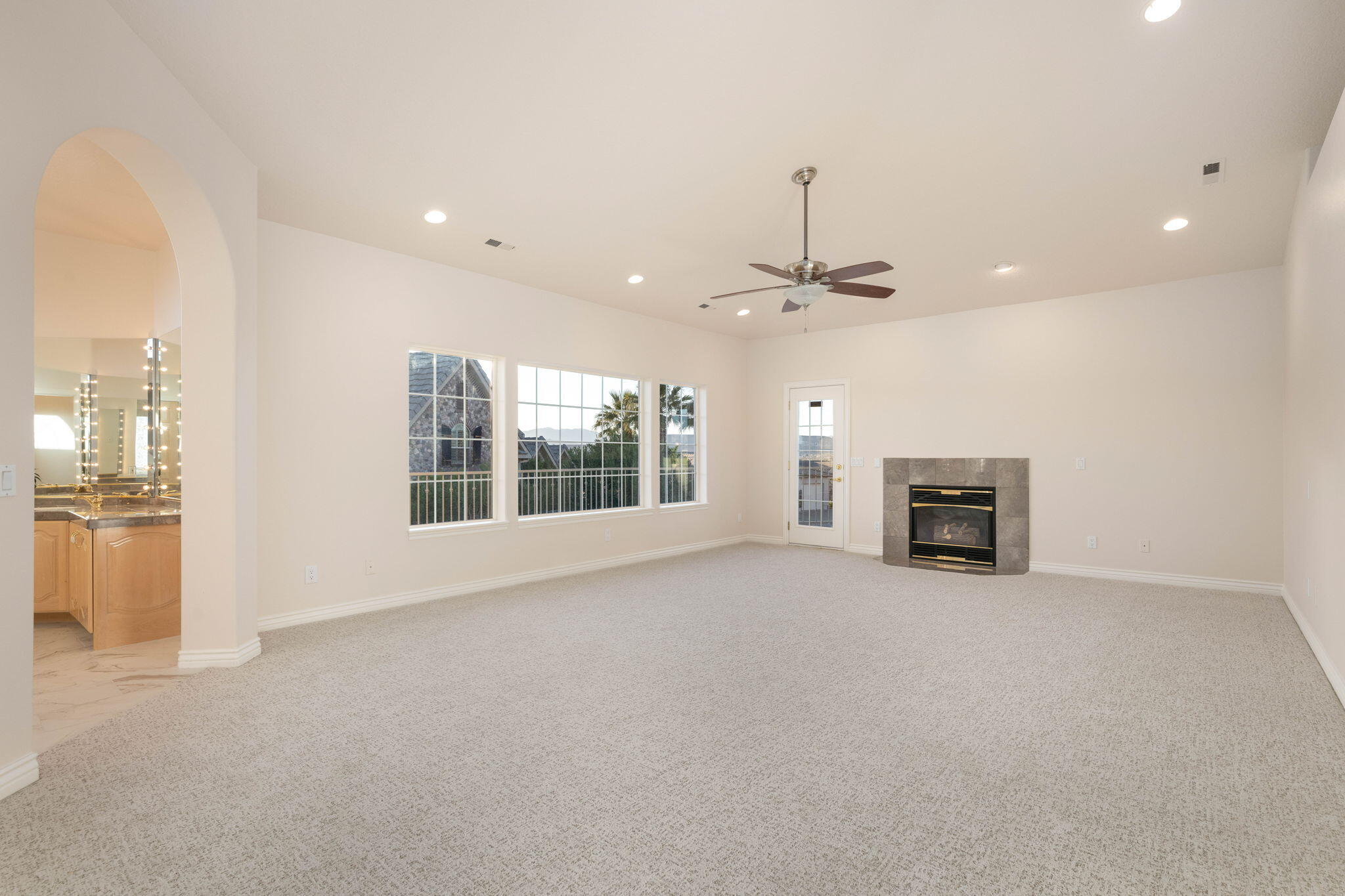 EAGLE RIDGE - Residential