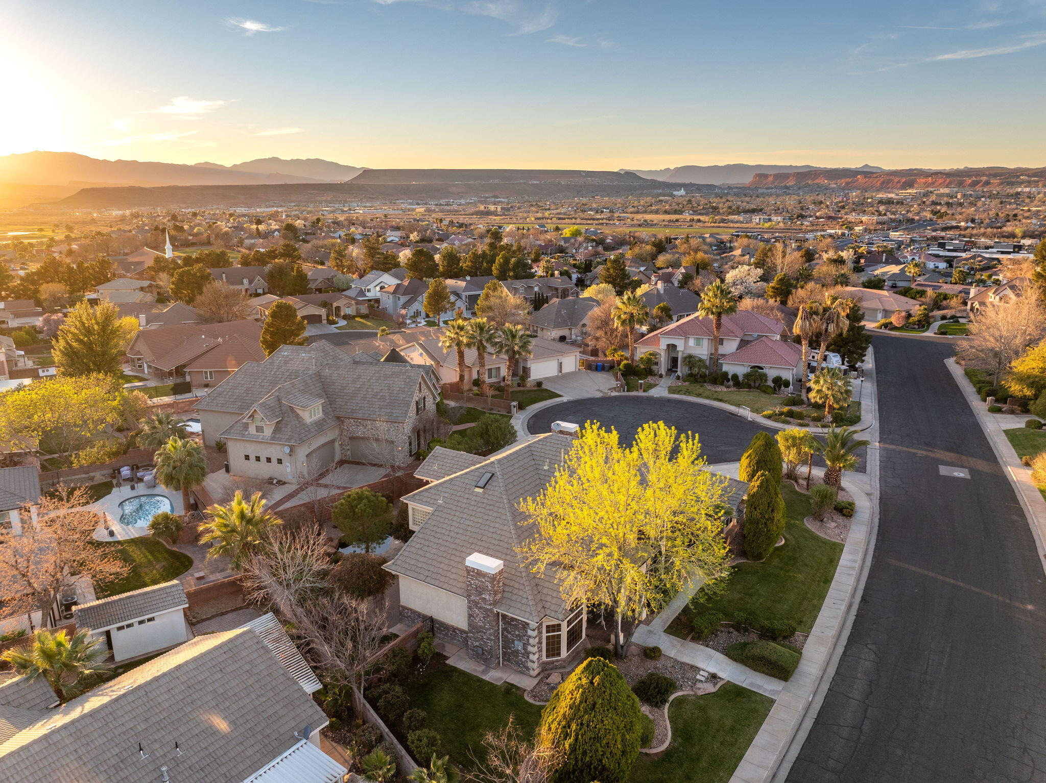 EAGLE RIDGE - Residential