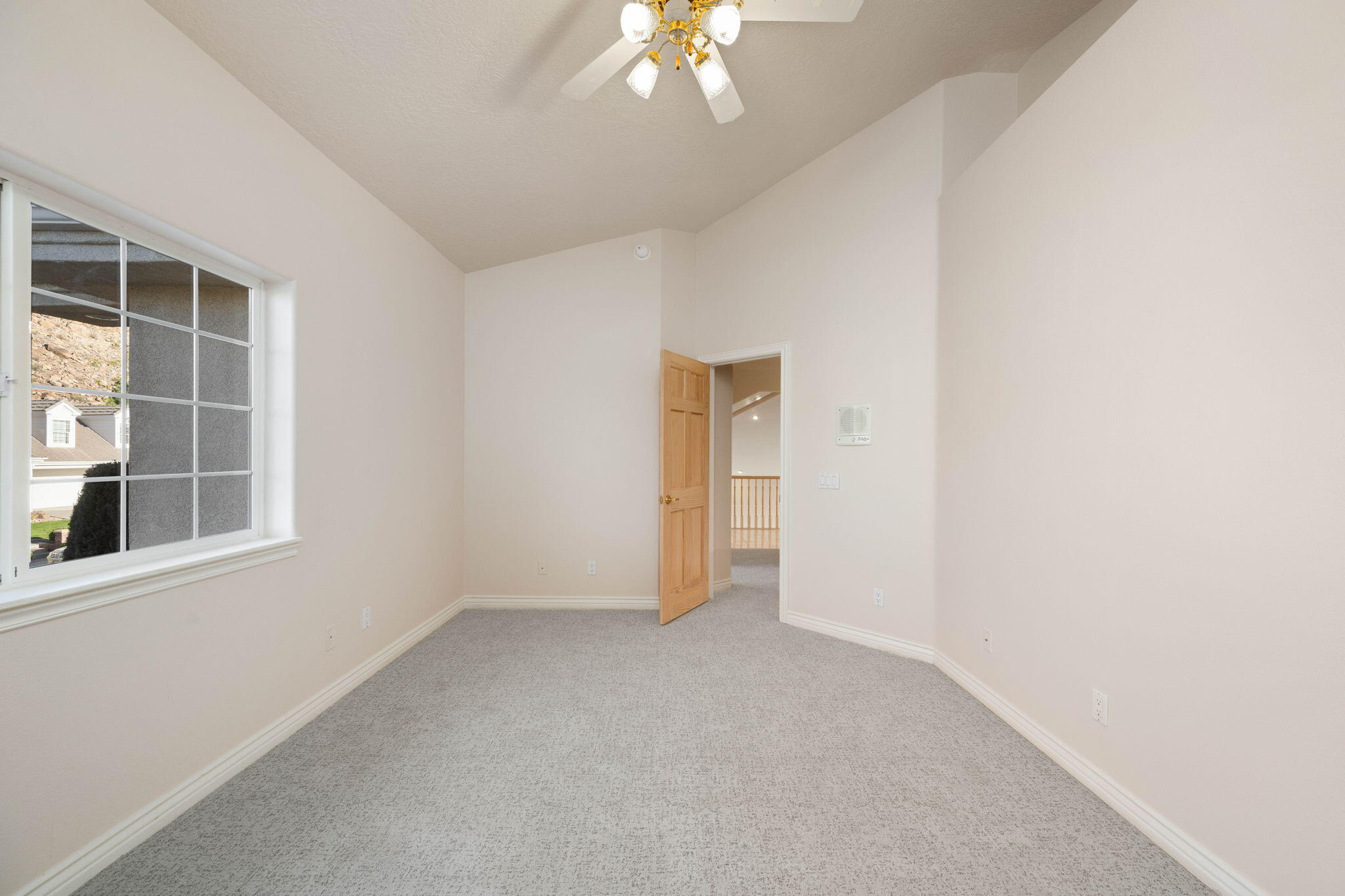 EAGLE RIDGE - Residential