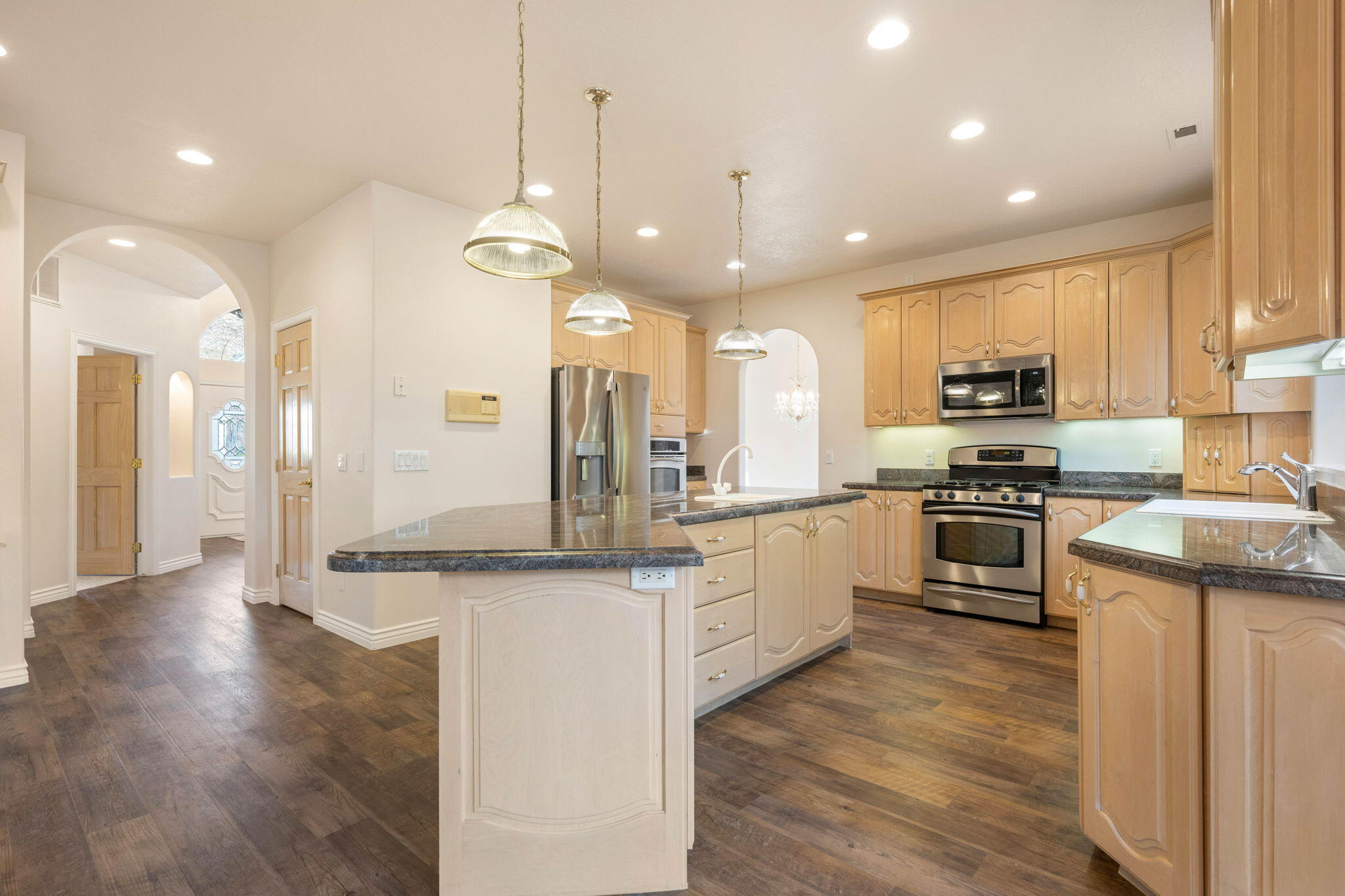 EAGLE RIDGE - Residential