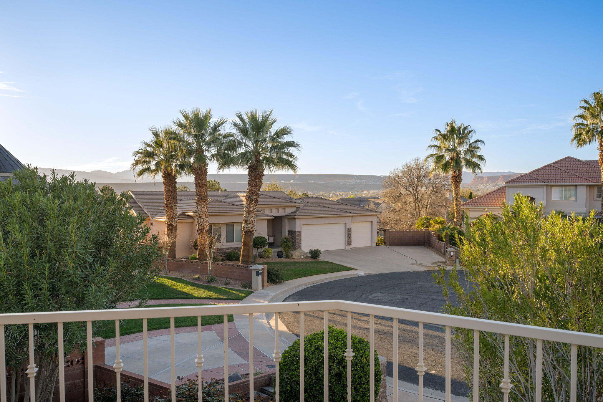 EAGLE RIDGE - Residential