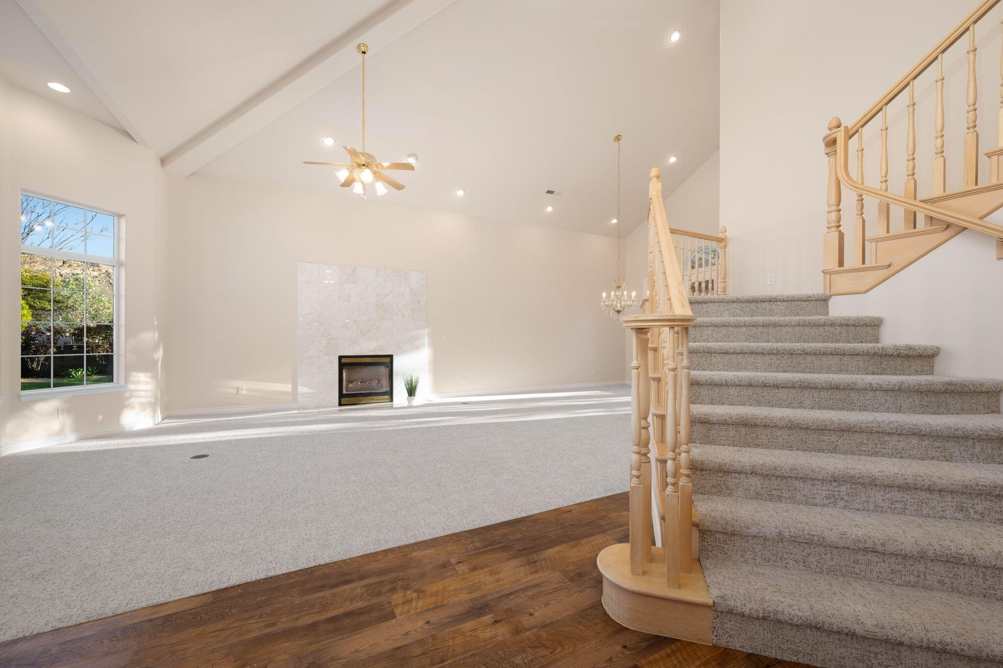 EAGLE RIDGE - Residential