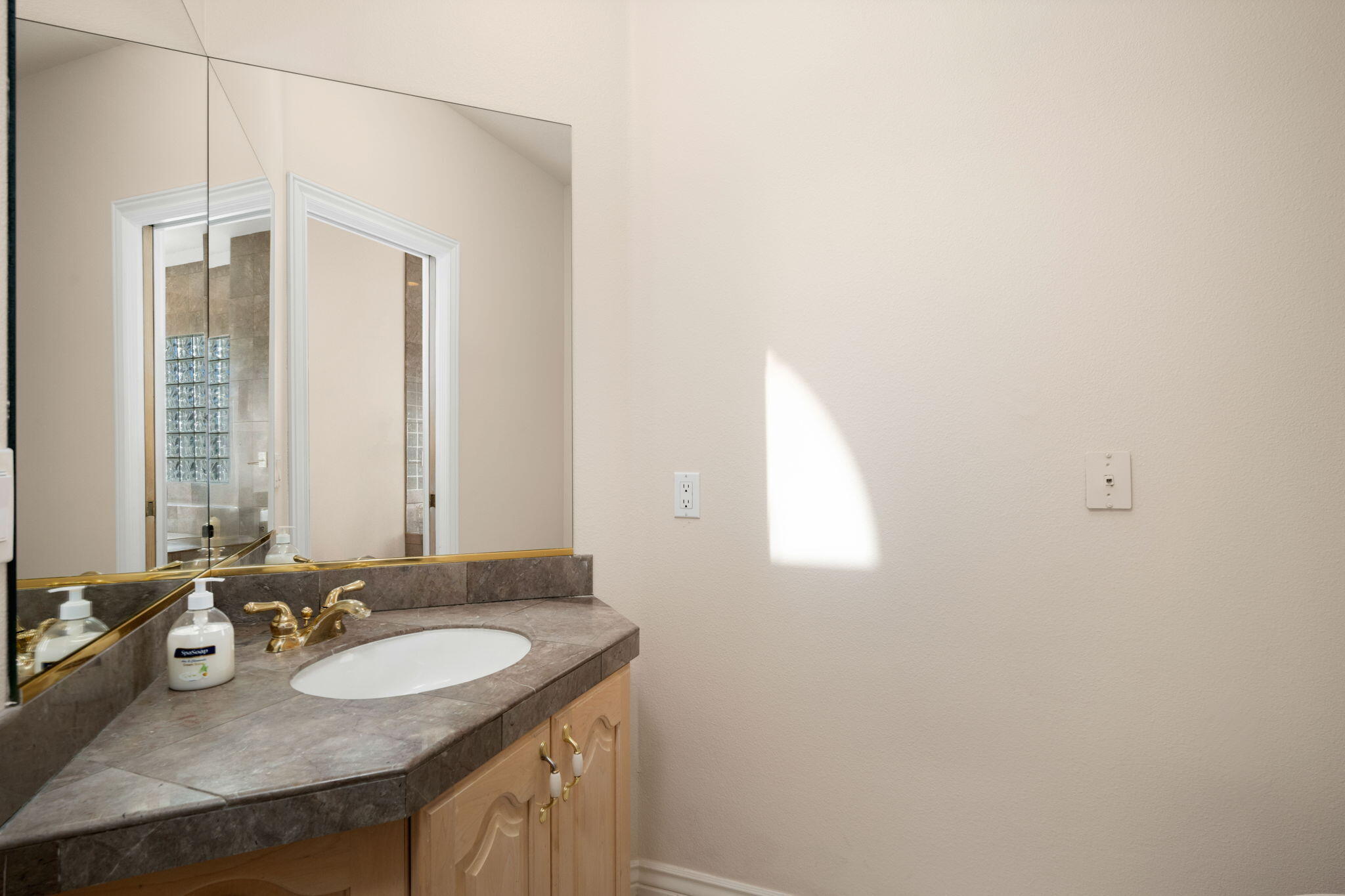 EAGLE RIDGE - Residential