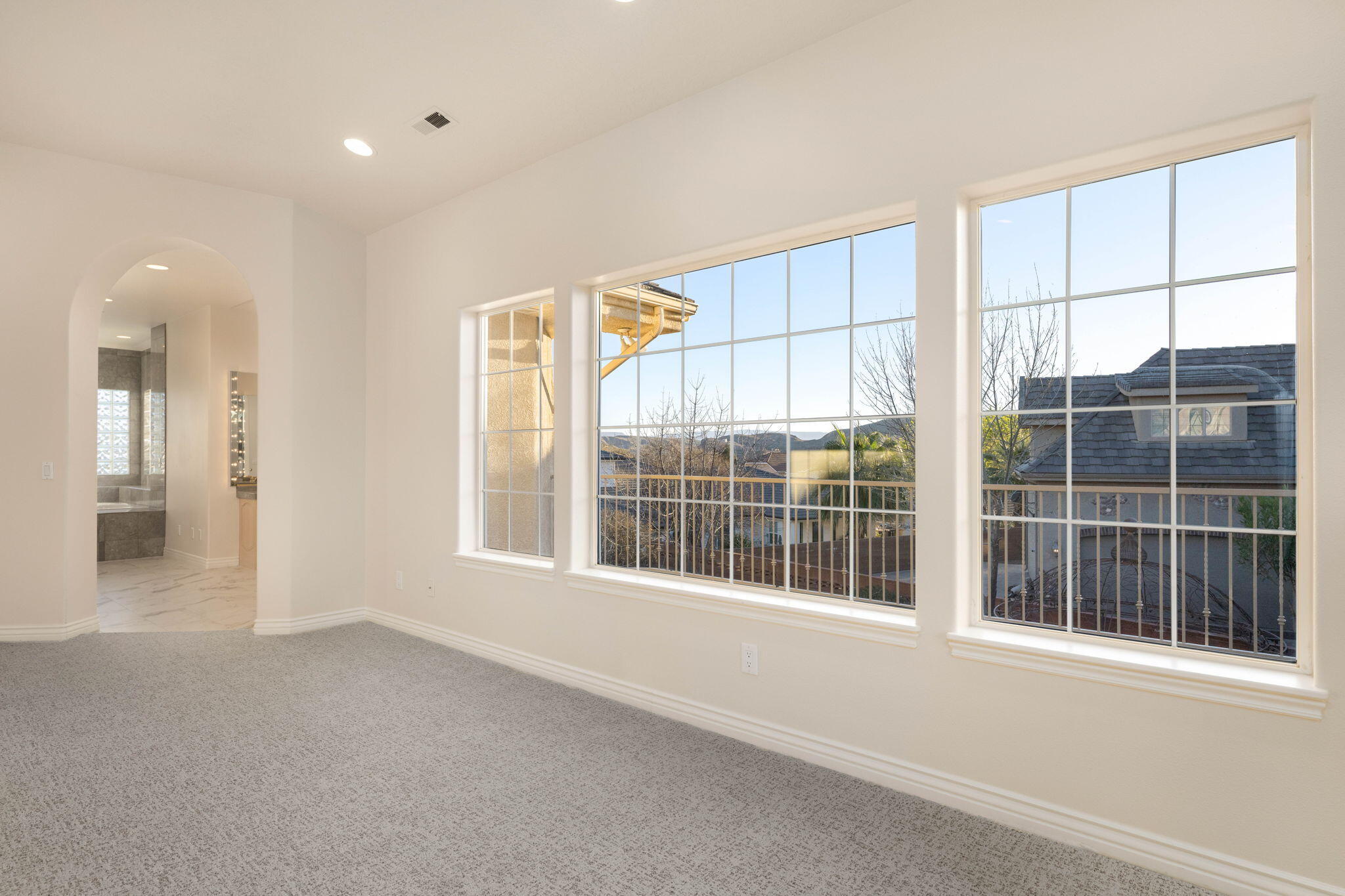 EAGLE RIDGE - Residential