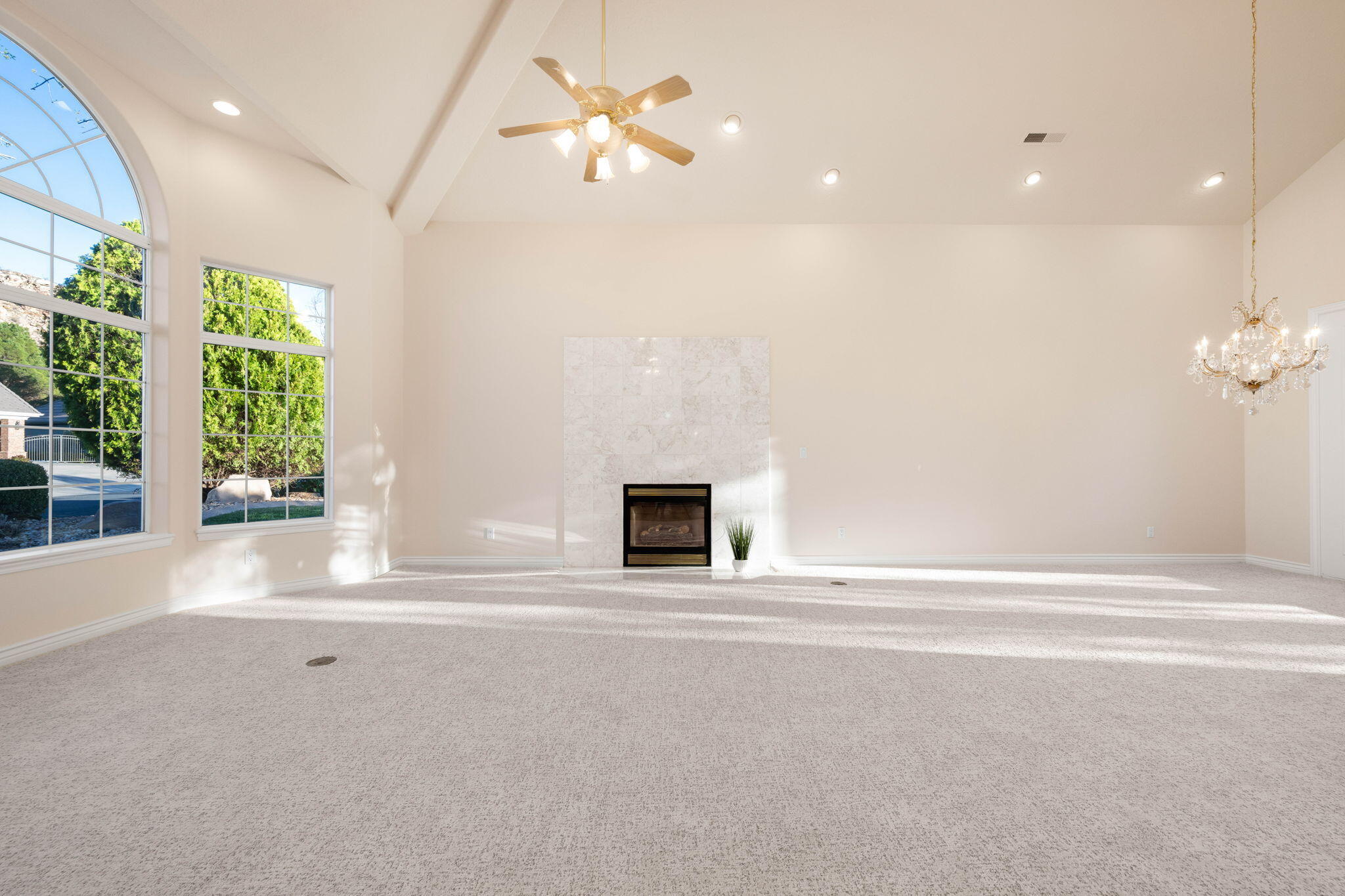 EAGLE RIDGE - Residential