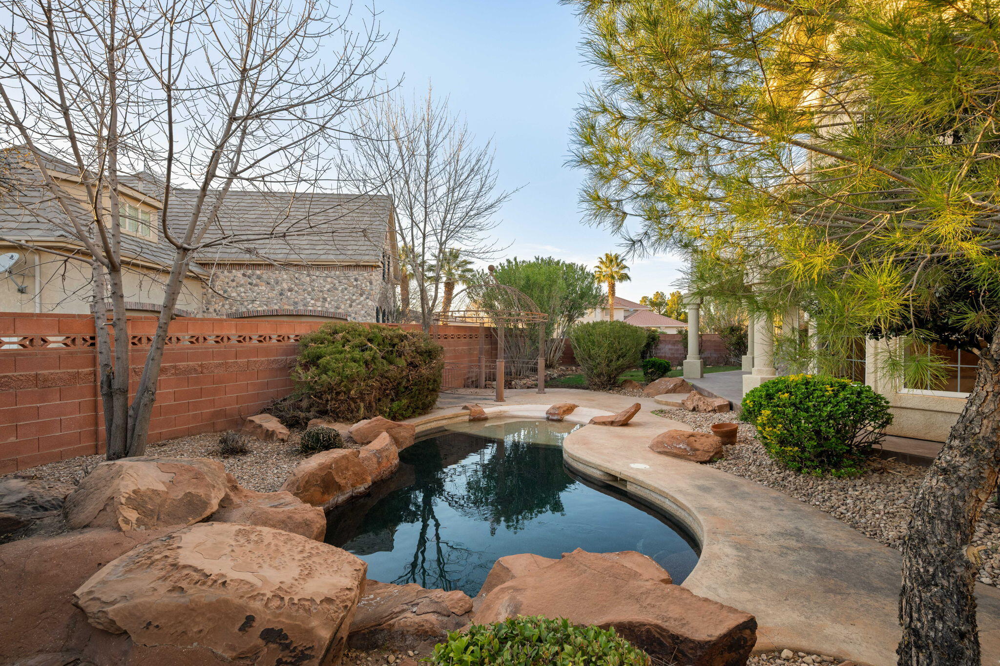 EAGLE RIDGE - Residential