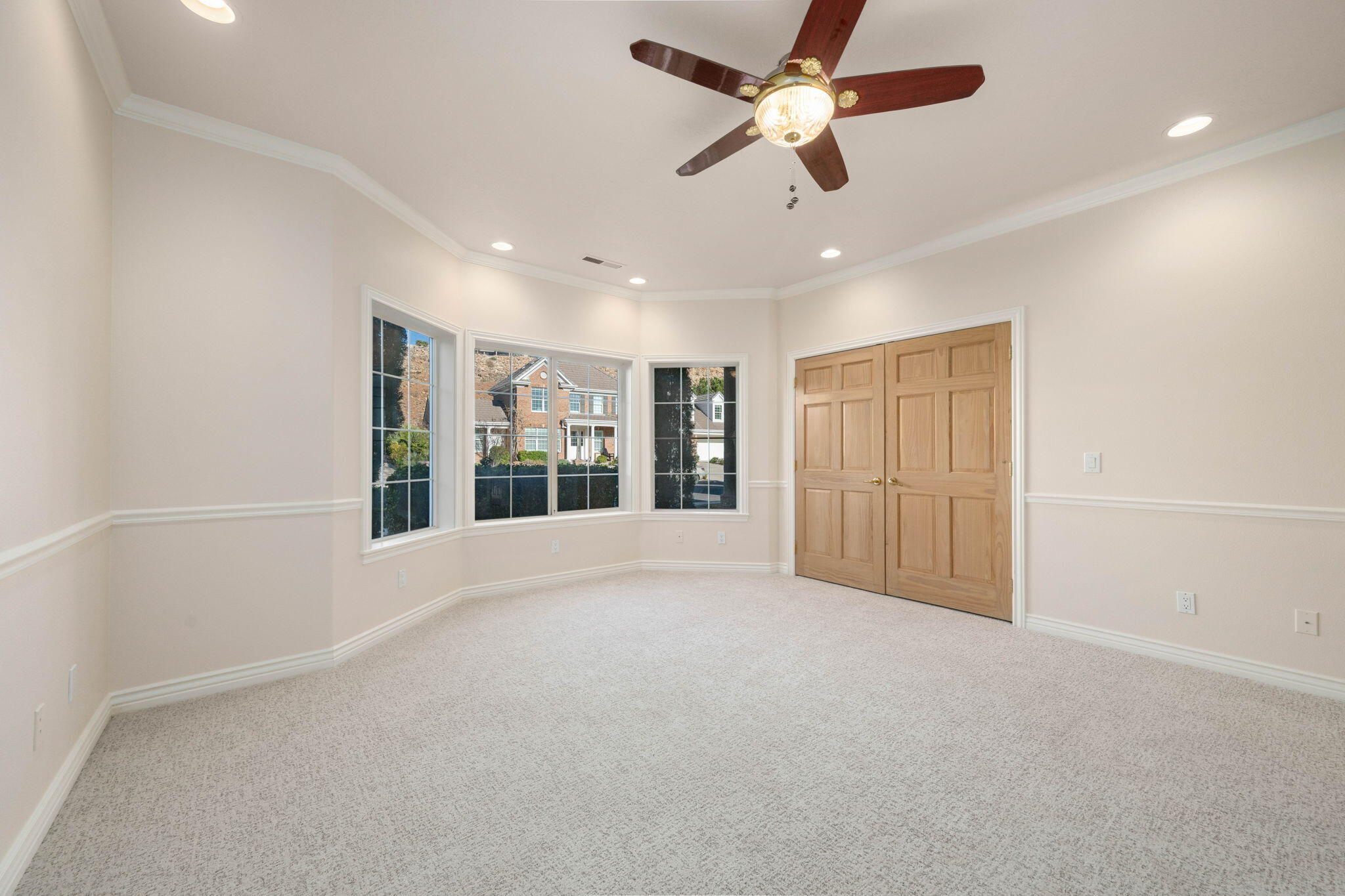 EAGLE RIDGE - Residential