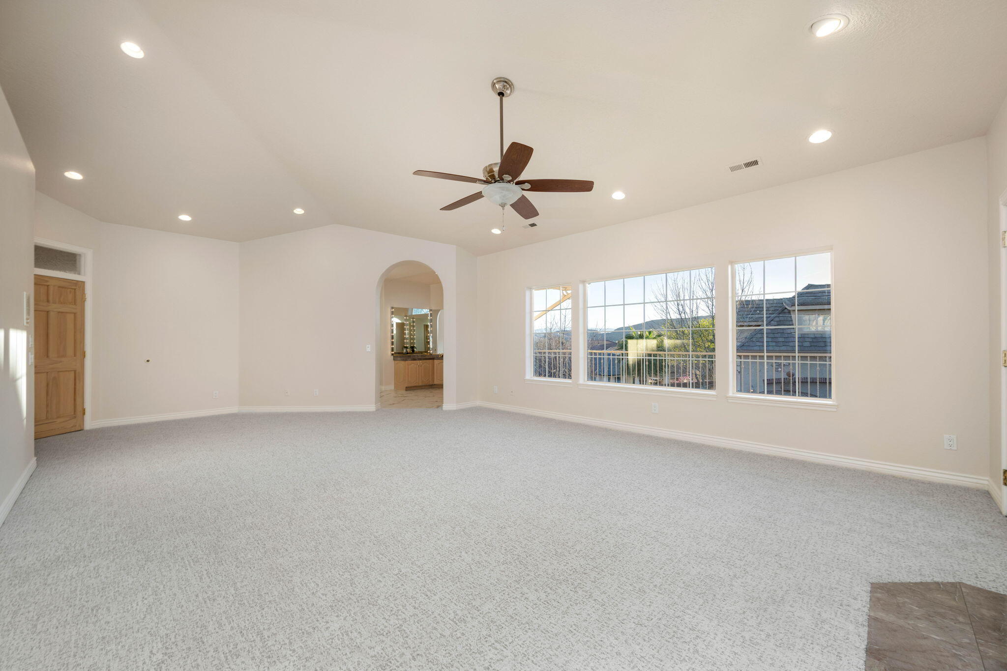 EAGLE RIDGE - Residential