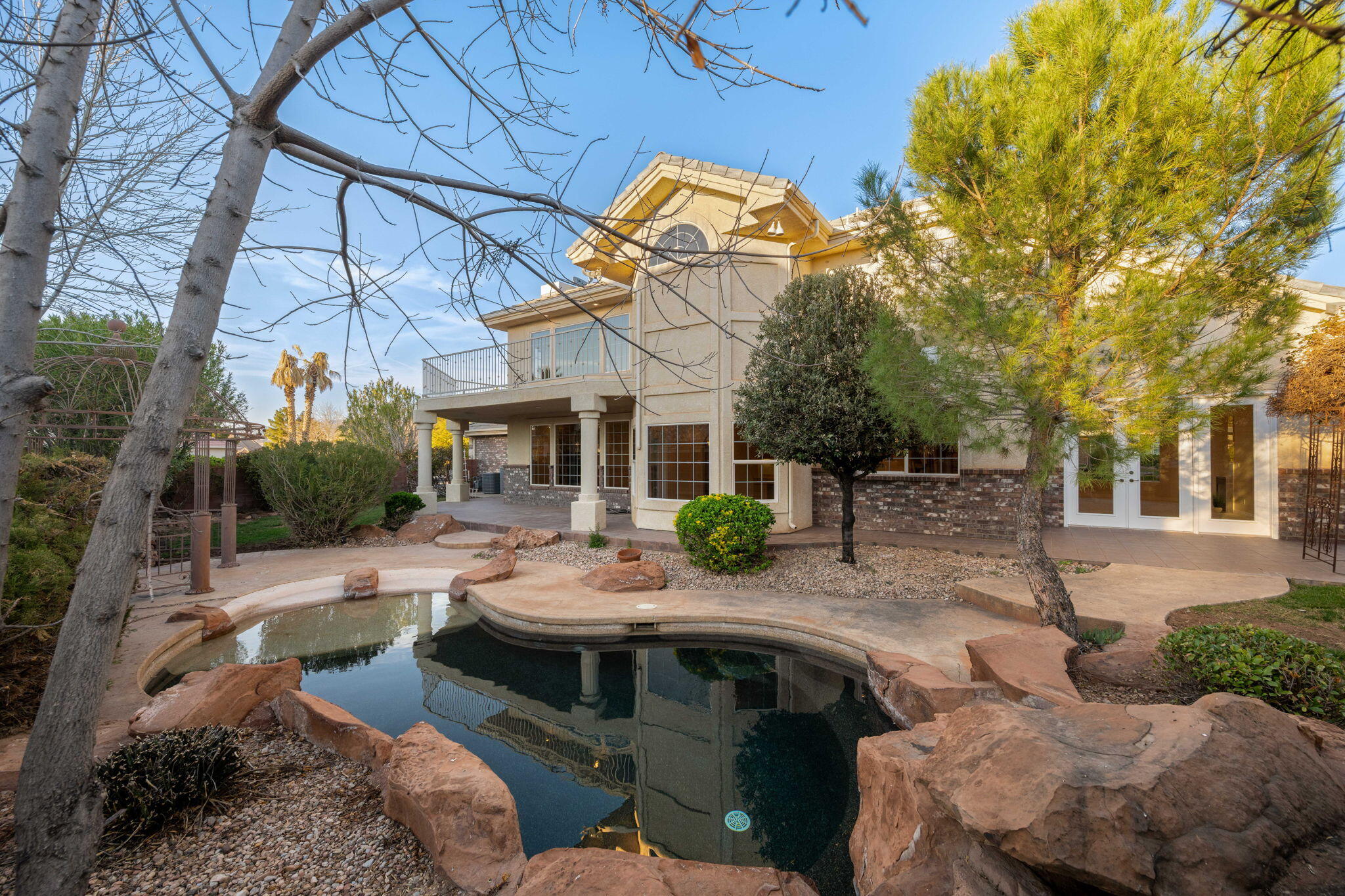 EAGLE RIDGE - Residential