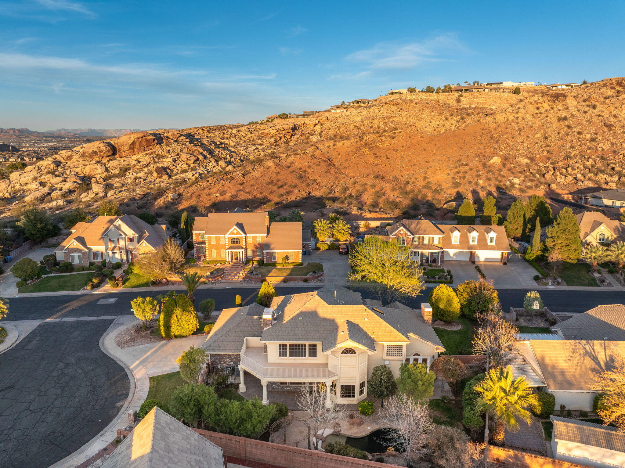 EAGLE RIDGE - Residential