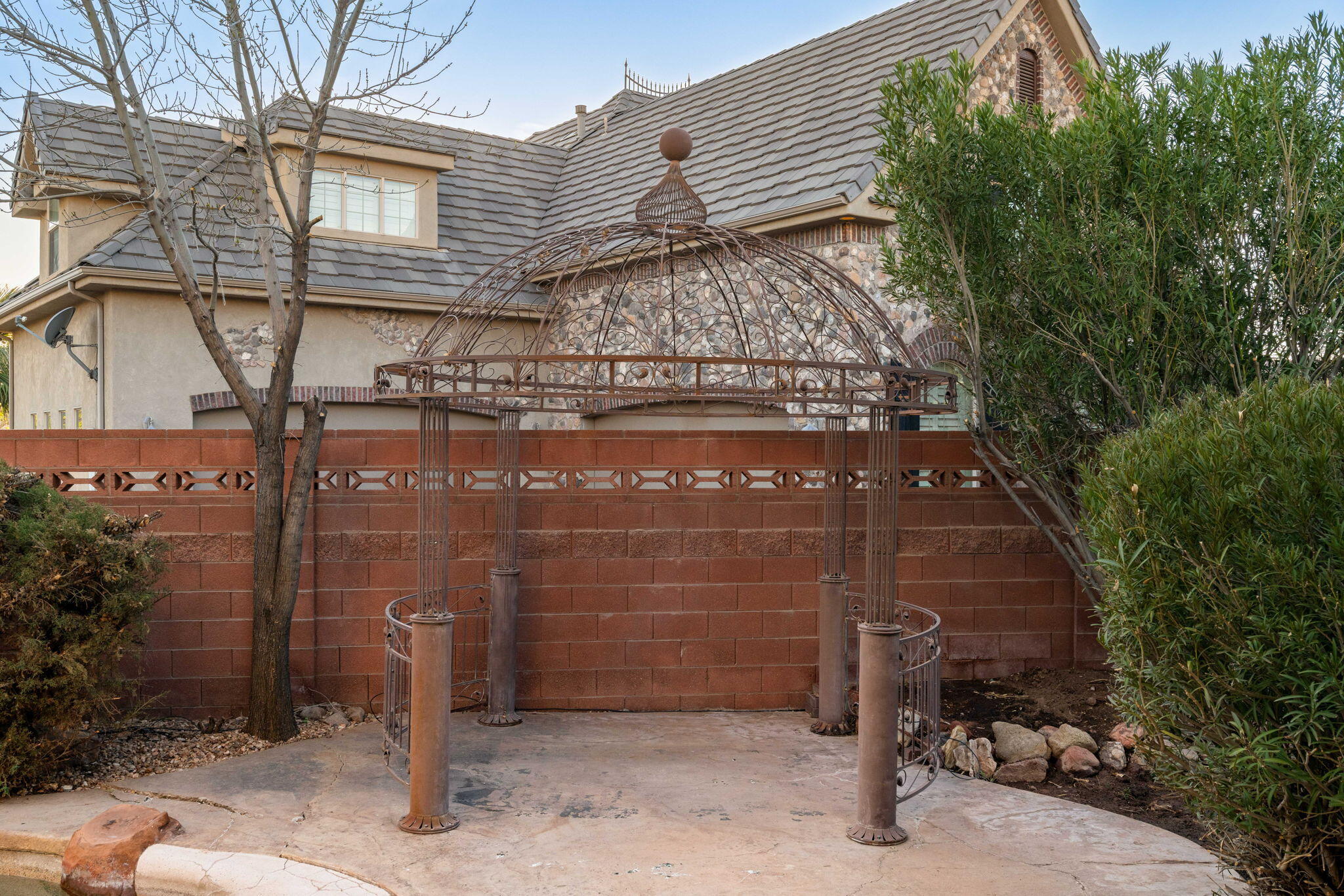 EAGLE RIDGE - Residential