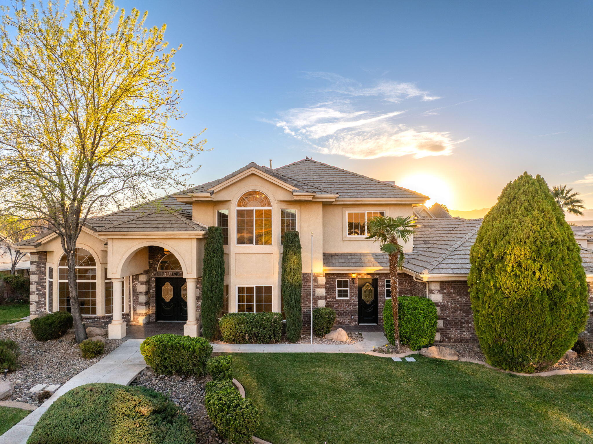 EAGLE RIDGE - Residential