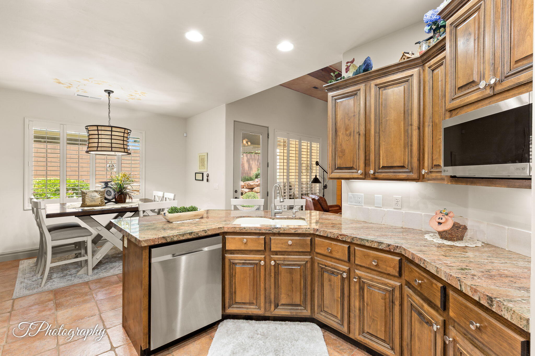 MEADOWOOD - Residential