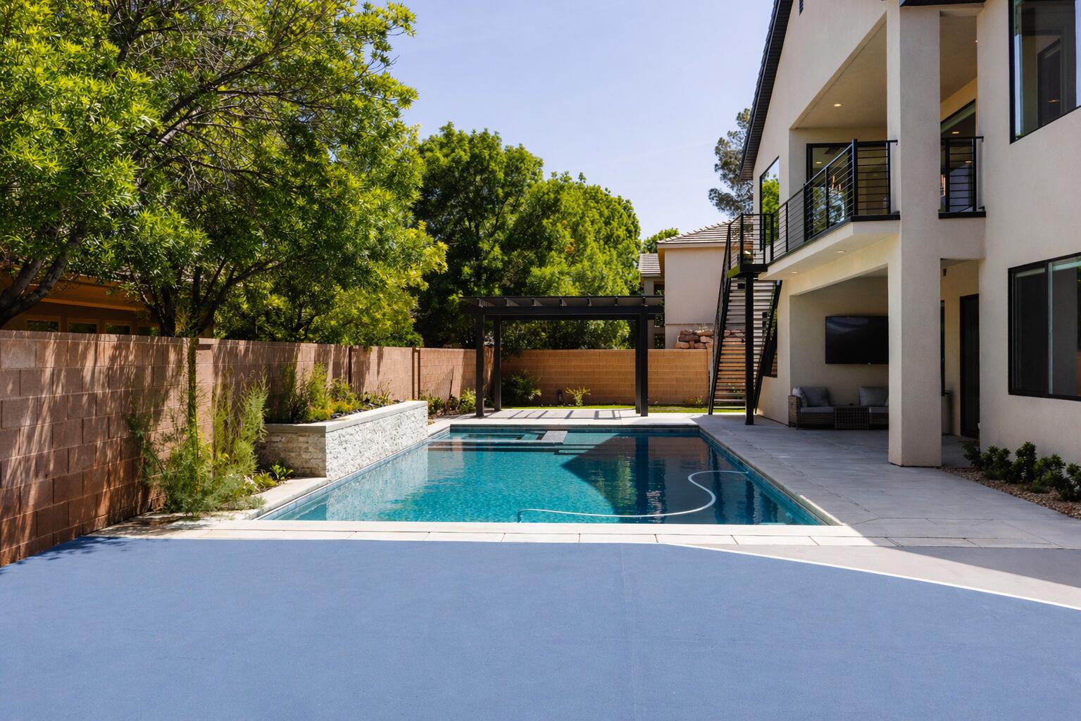 TONAQUINT TERRACE - Residential