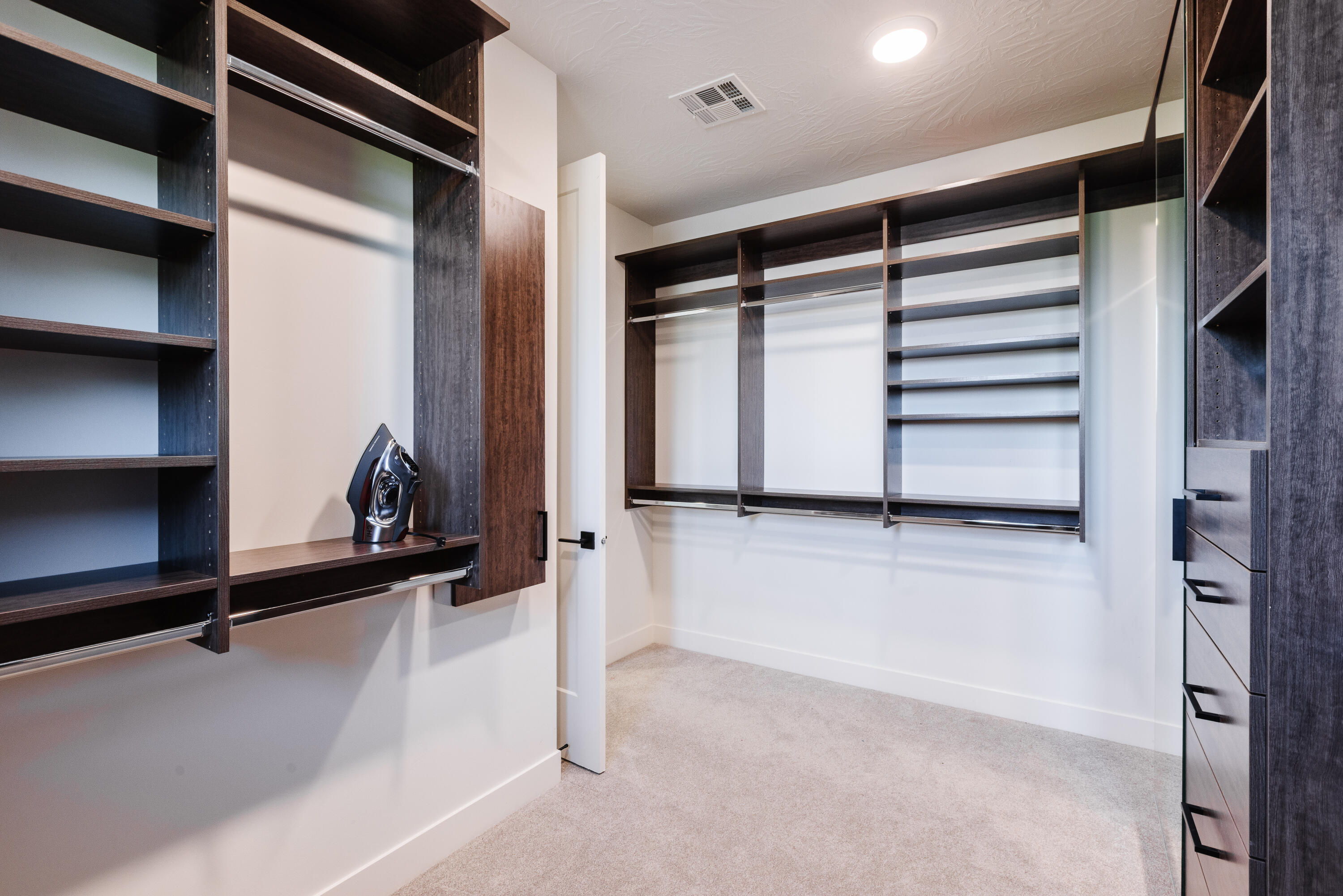 TONAQUINT TERRACE - Residential