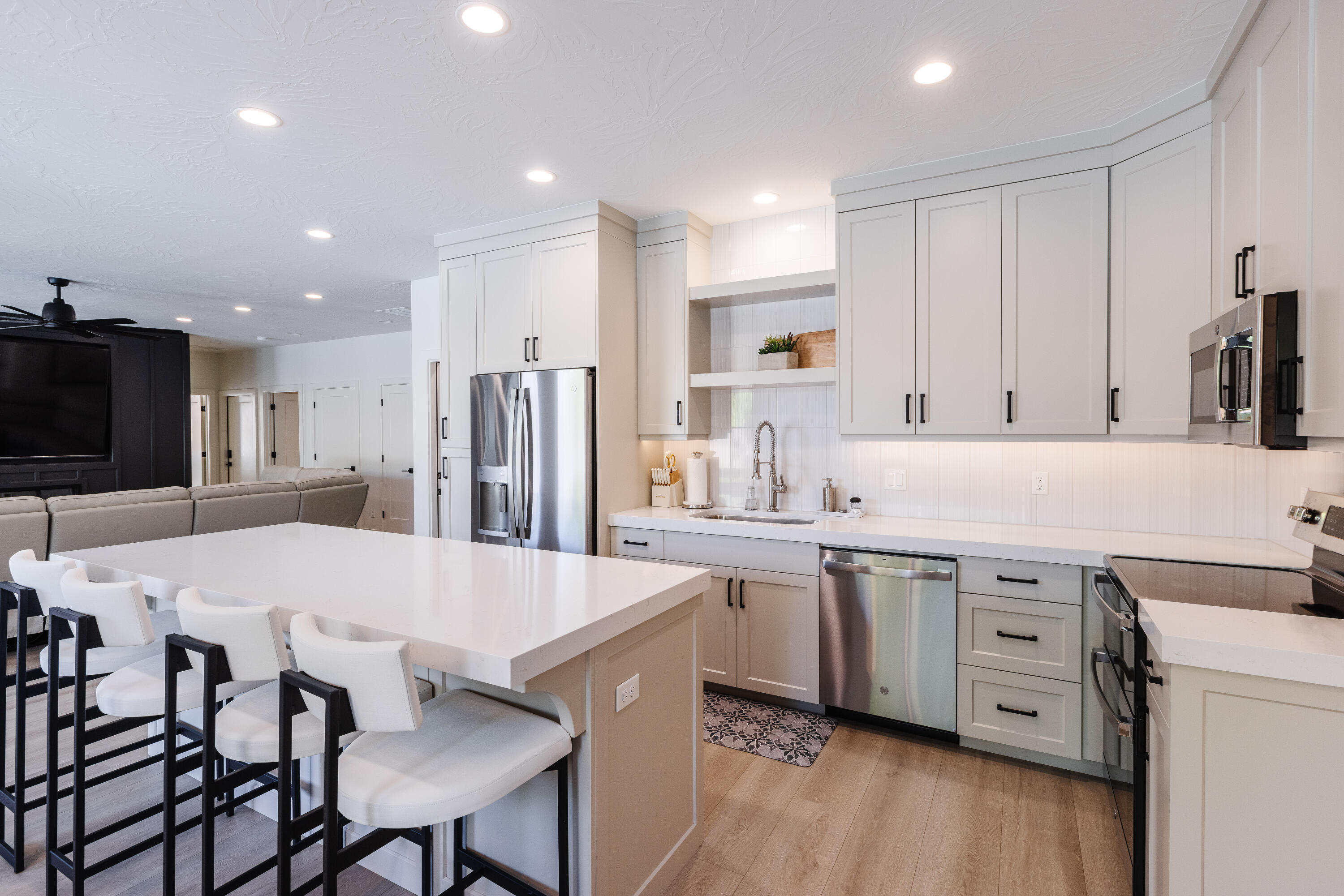 TONAQUINT TERRACE - Residential