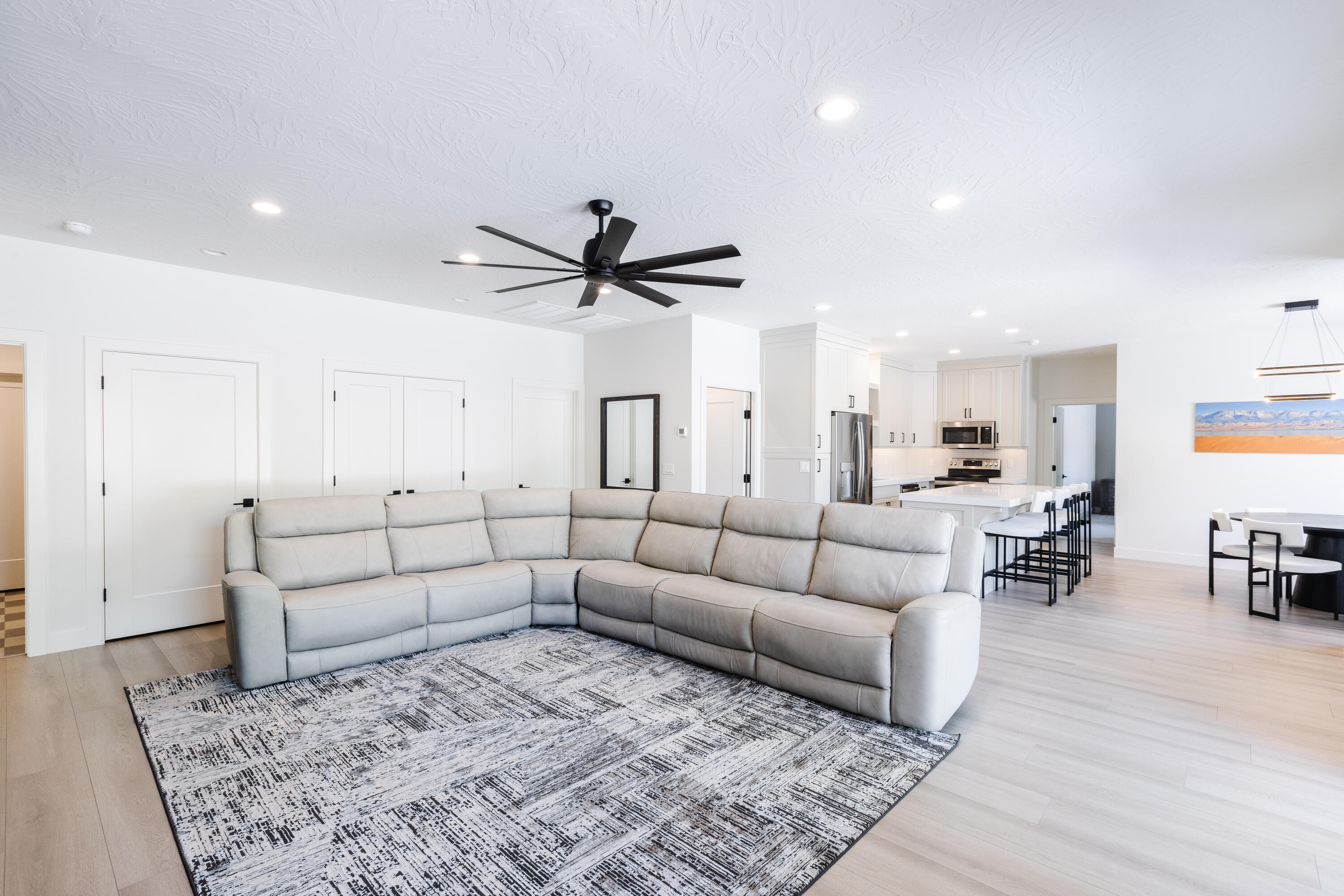 TONAQUINT TERRACE - Residential