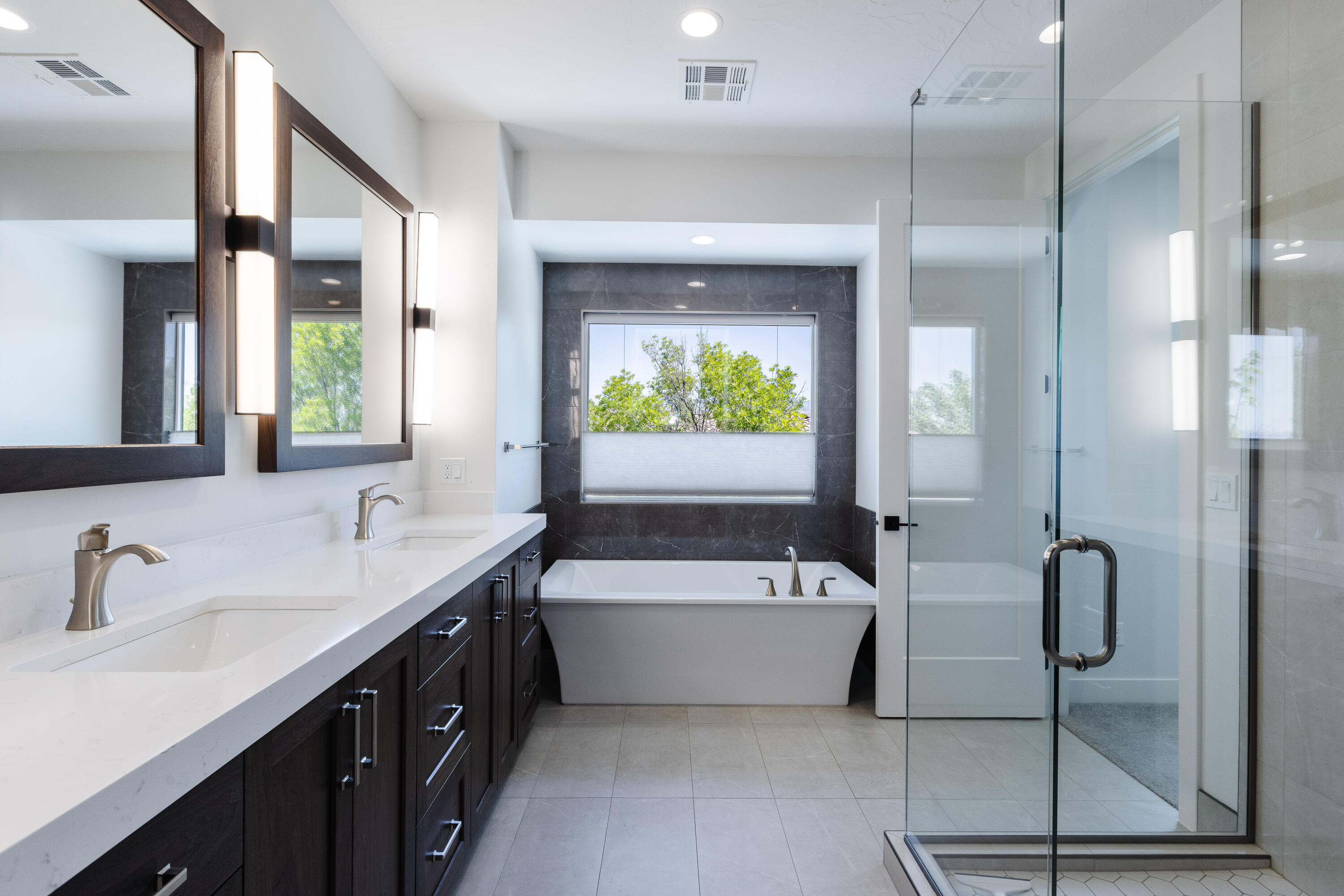 TONAQUINT TERRACE - Residential