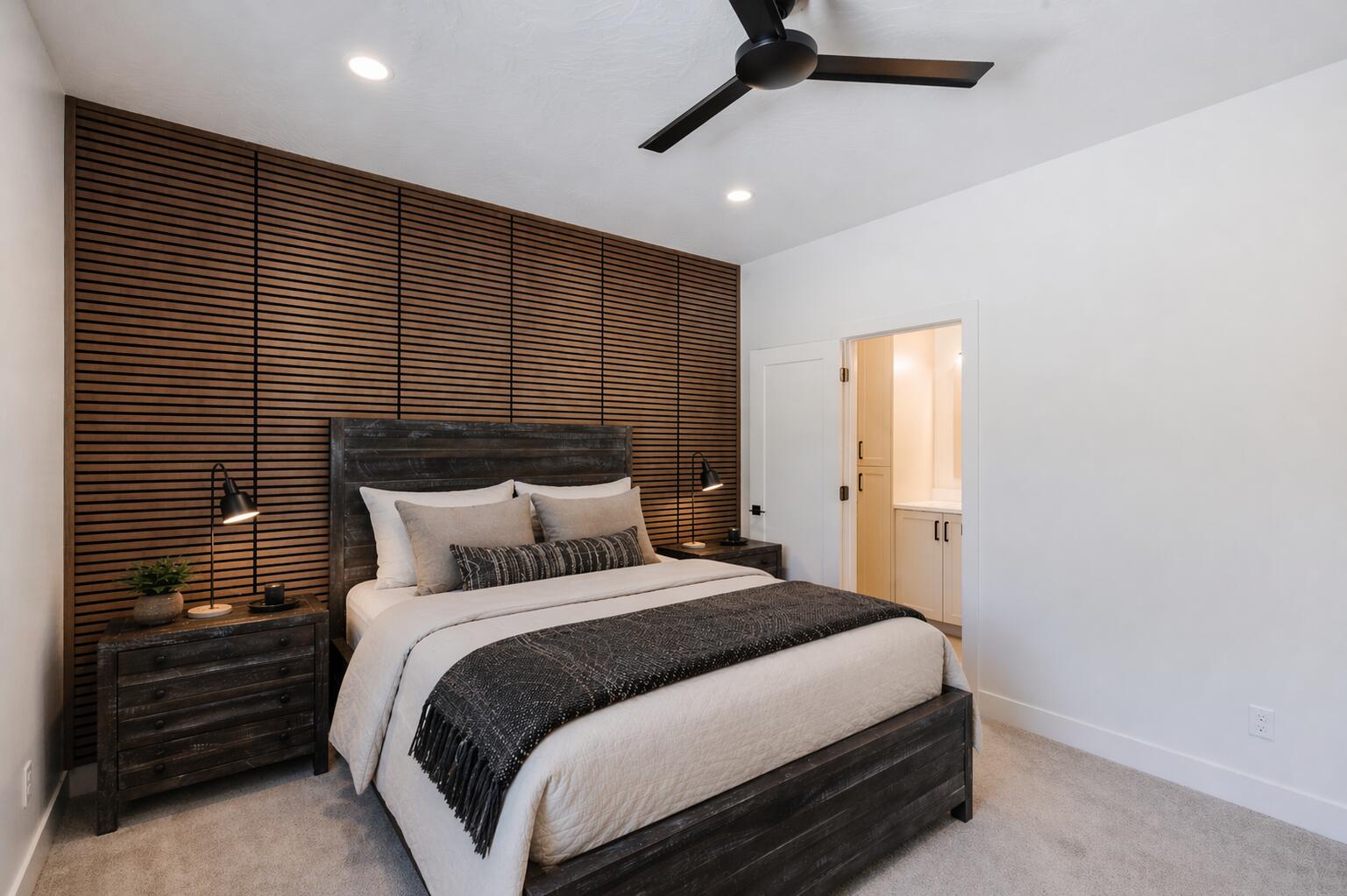 TONAQUINT TERRACE - Residential