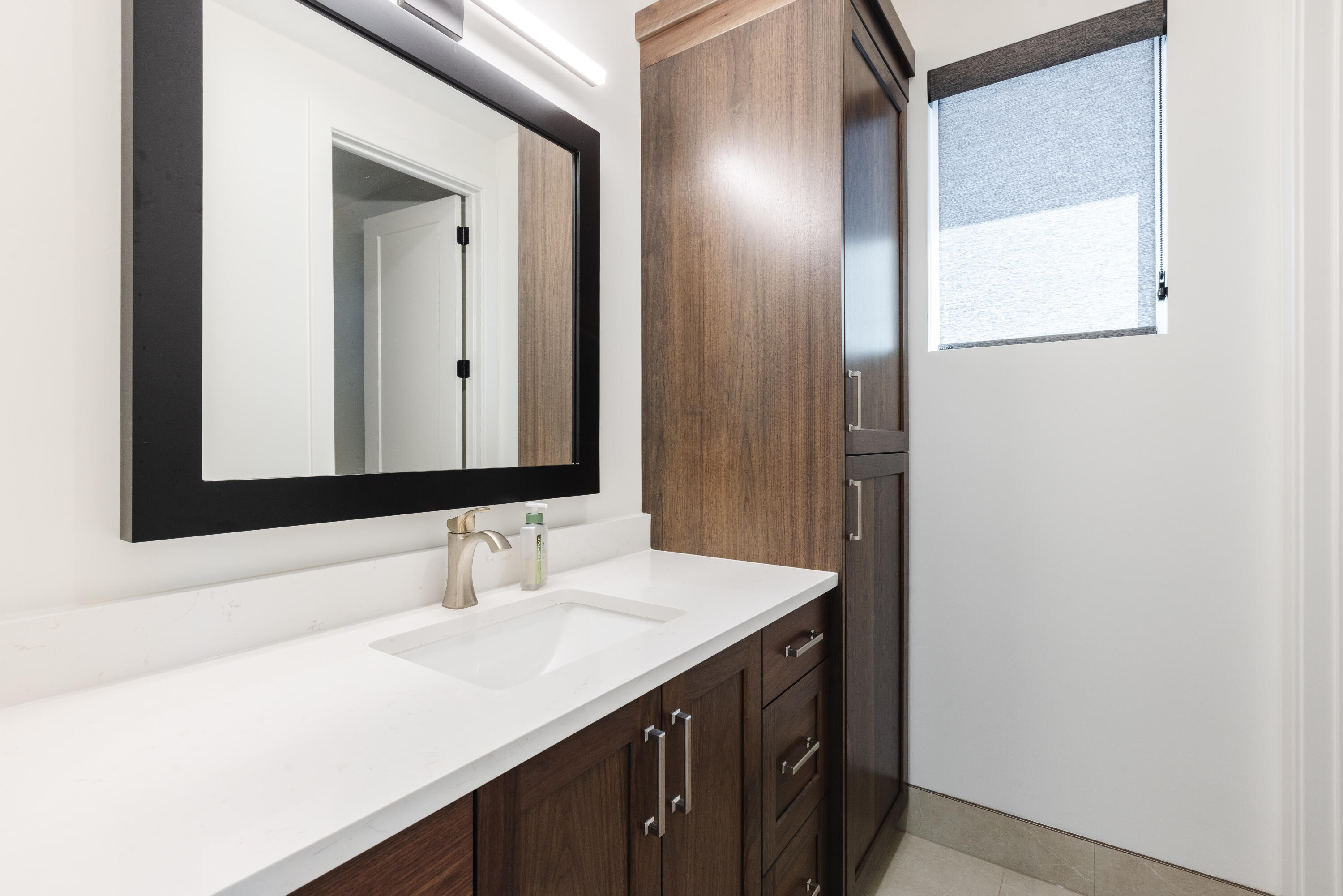 TONAQUINT TERRACE - Residential