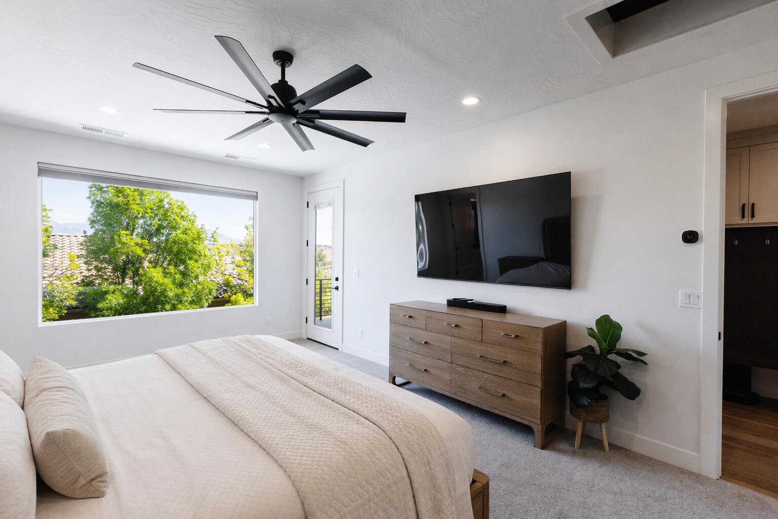 TONAQUINT TERRACE - Residential