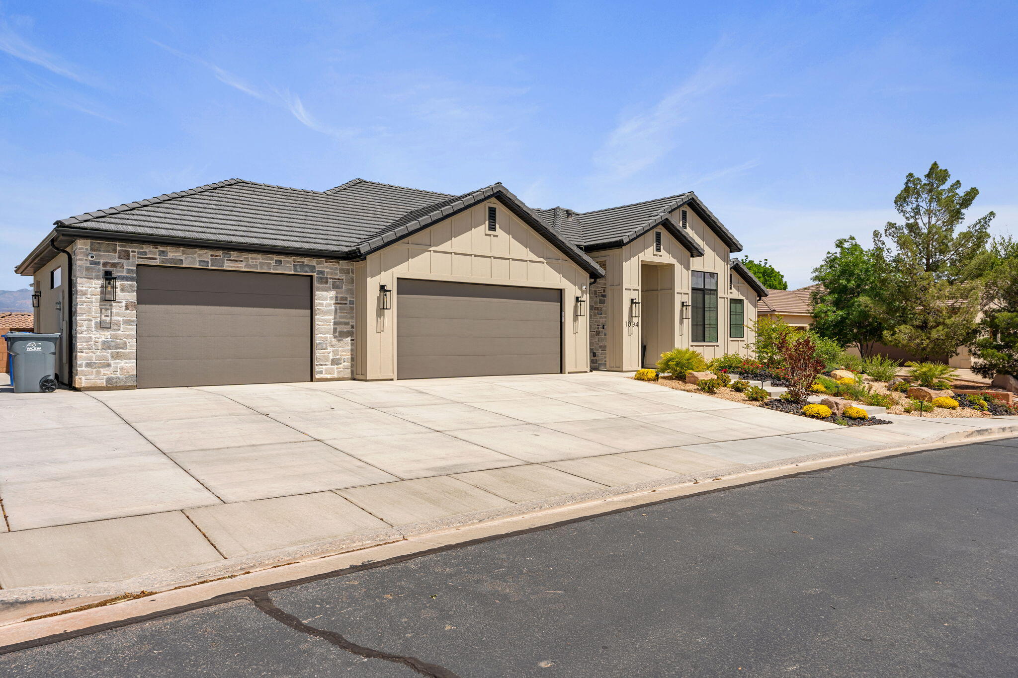 TONAQUINT TERRACE - Residential