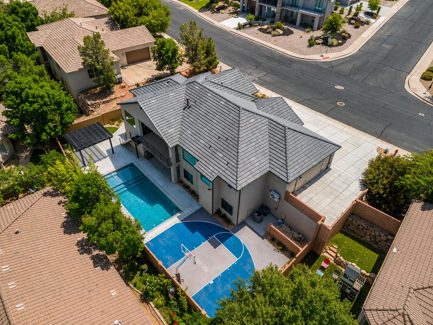 TONAQUINT TERRACE - Residential