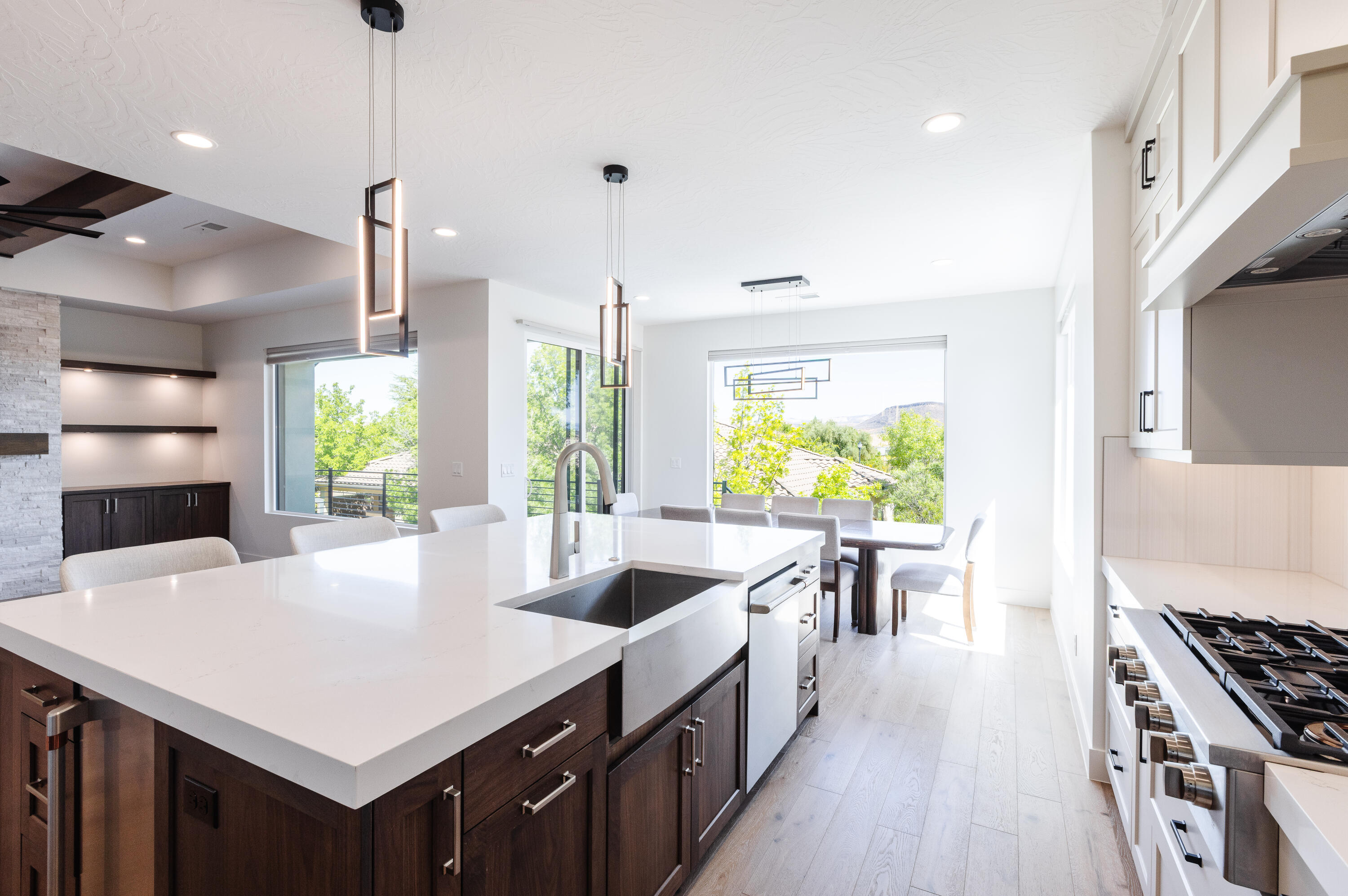 TONAQUINT TERRACE - Residential