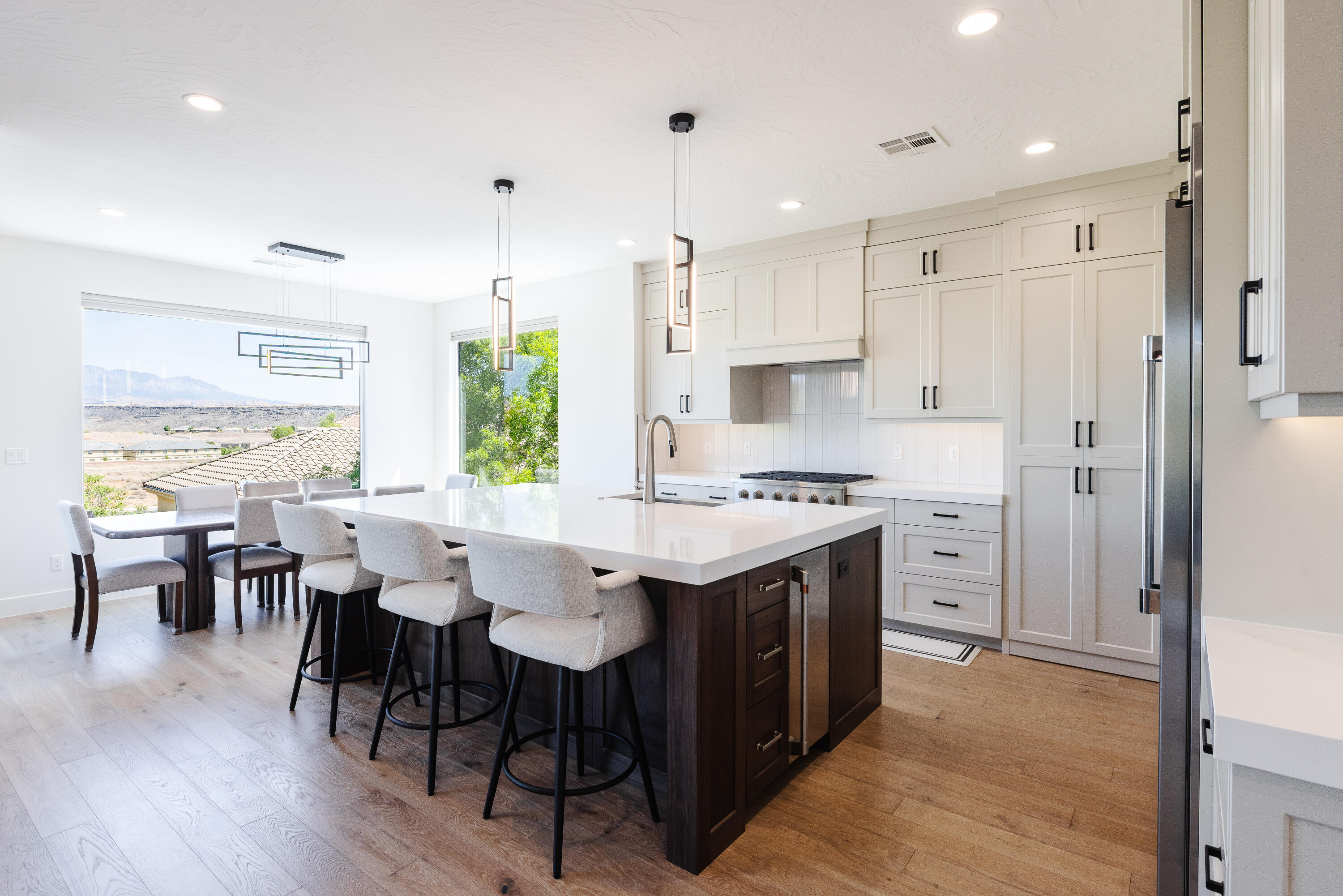 TONAQUINT TERRACE - Residential