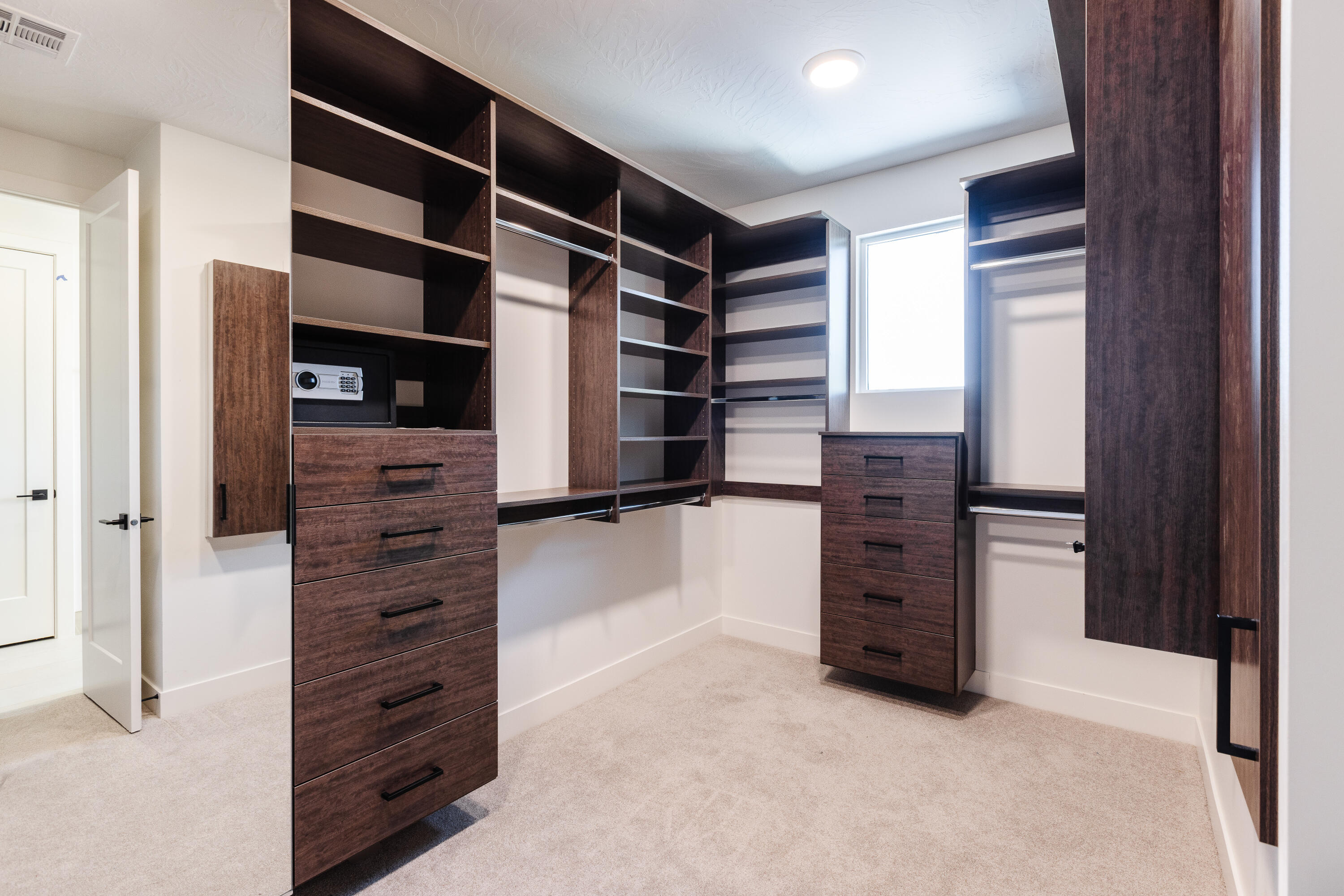 TONAQUINT TERRACE - Residential