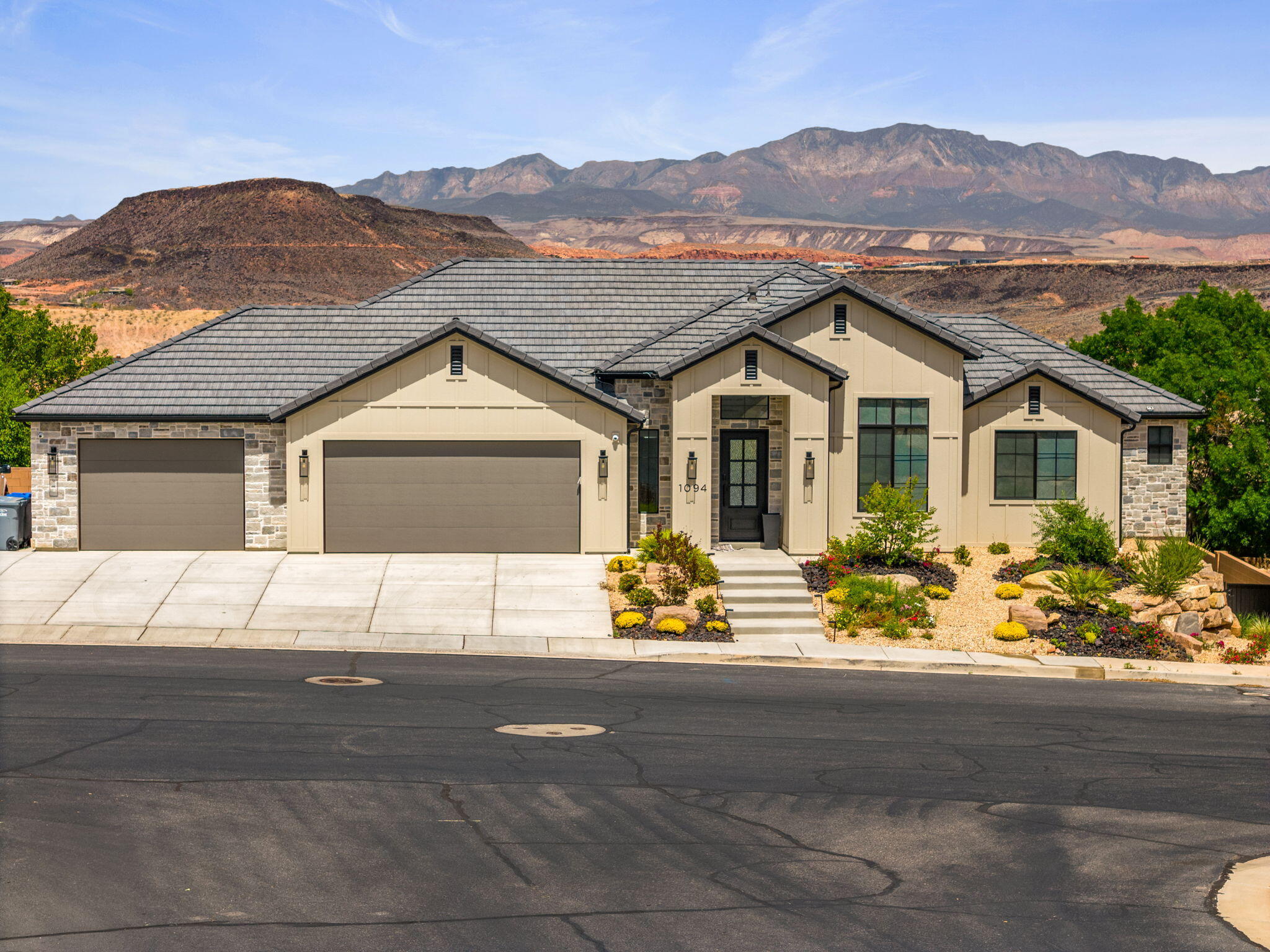 TONAQUINT TERRACE - Residential