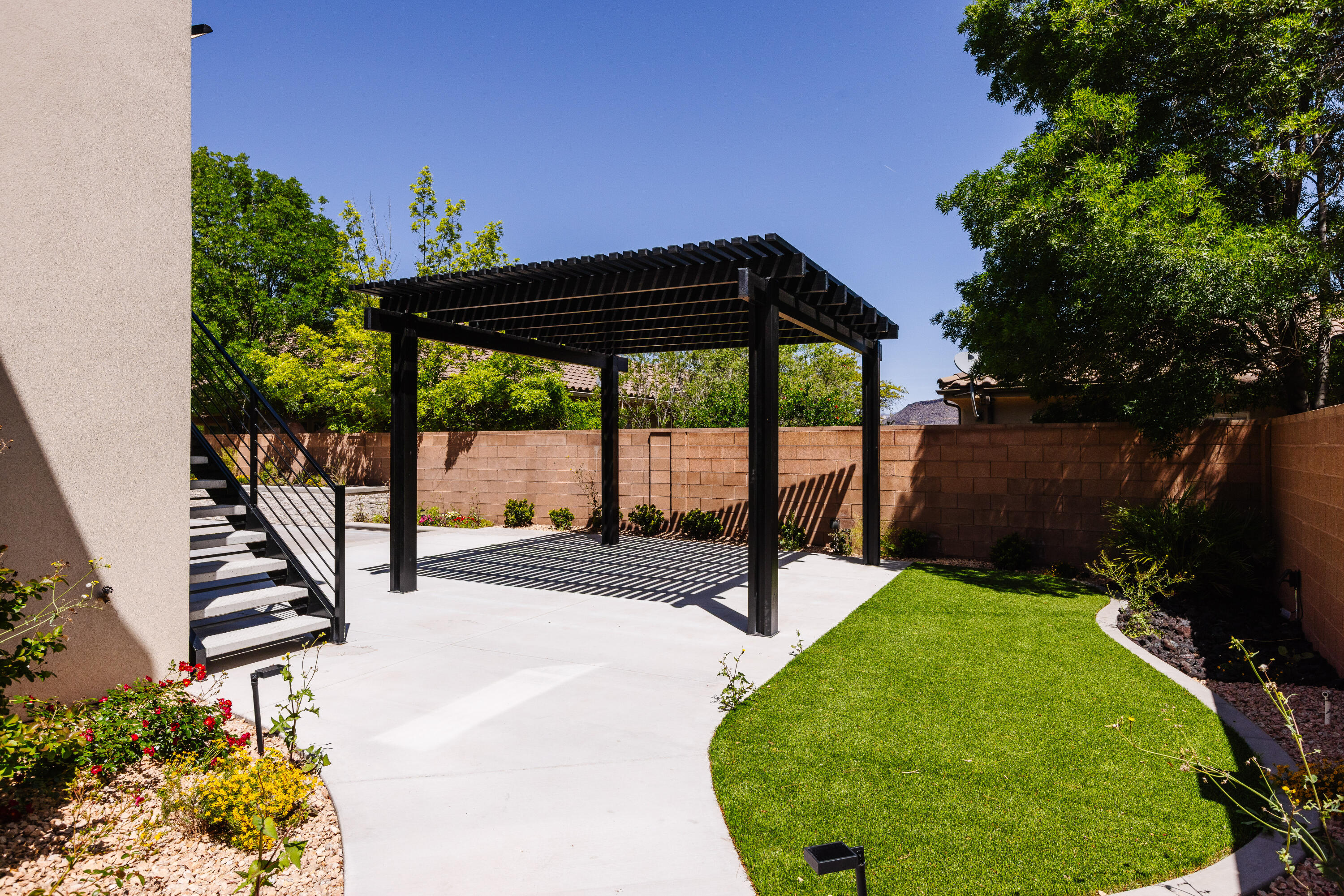 TONAQUINT TERRACE - Residential