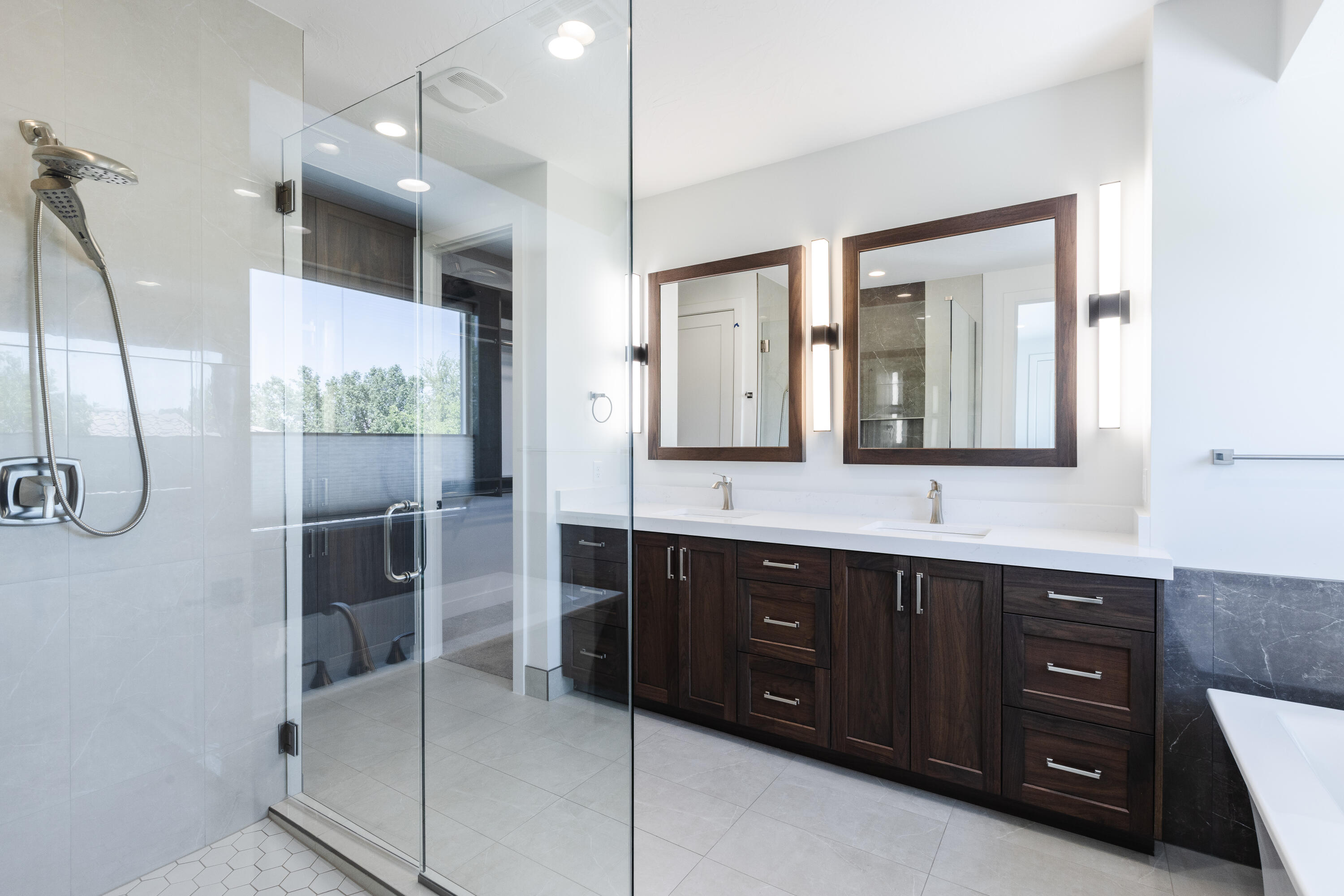 TONAQUINT TERRACE - Residential