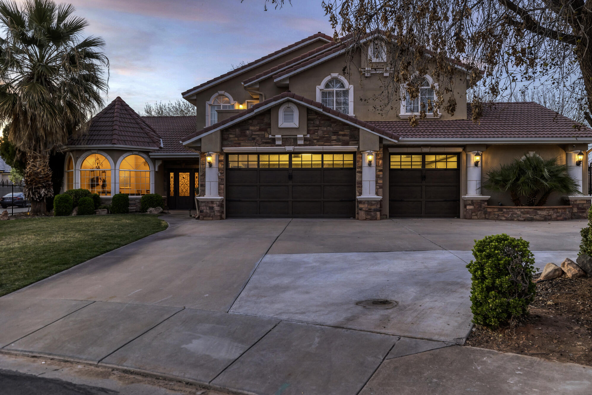 RIVER FRONT ESTATES - Residential