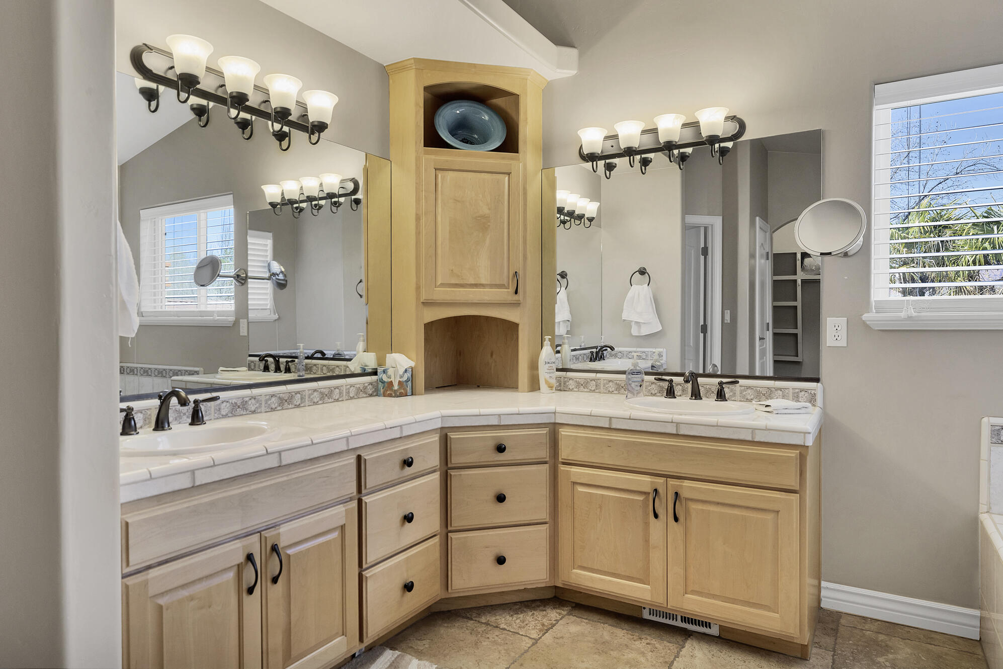 RIVER FRONT ESTATES - Residential