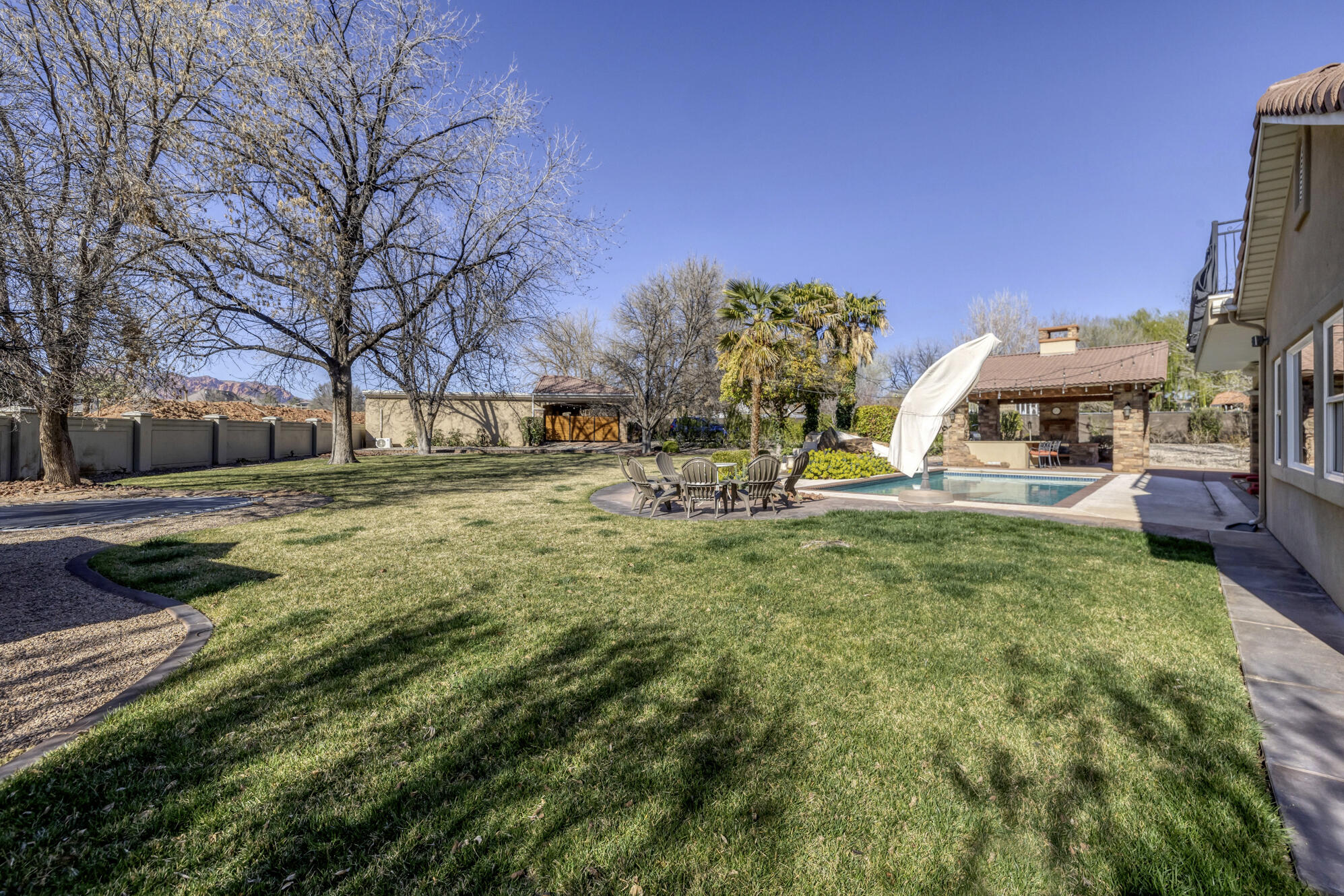 RIVER FRONT ESTATES - Residential