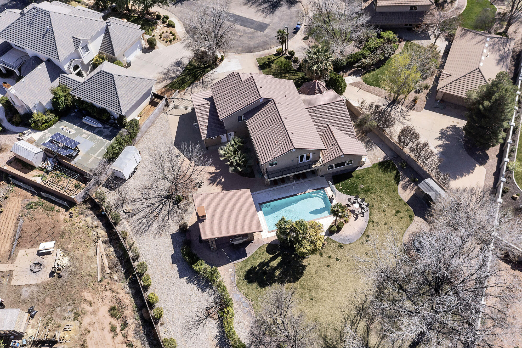 RIVER FRONT ESTATES - Residential