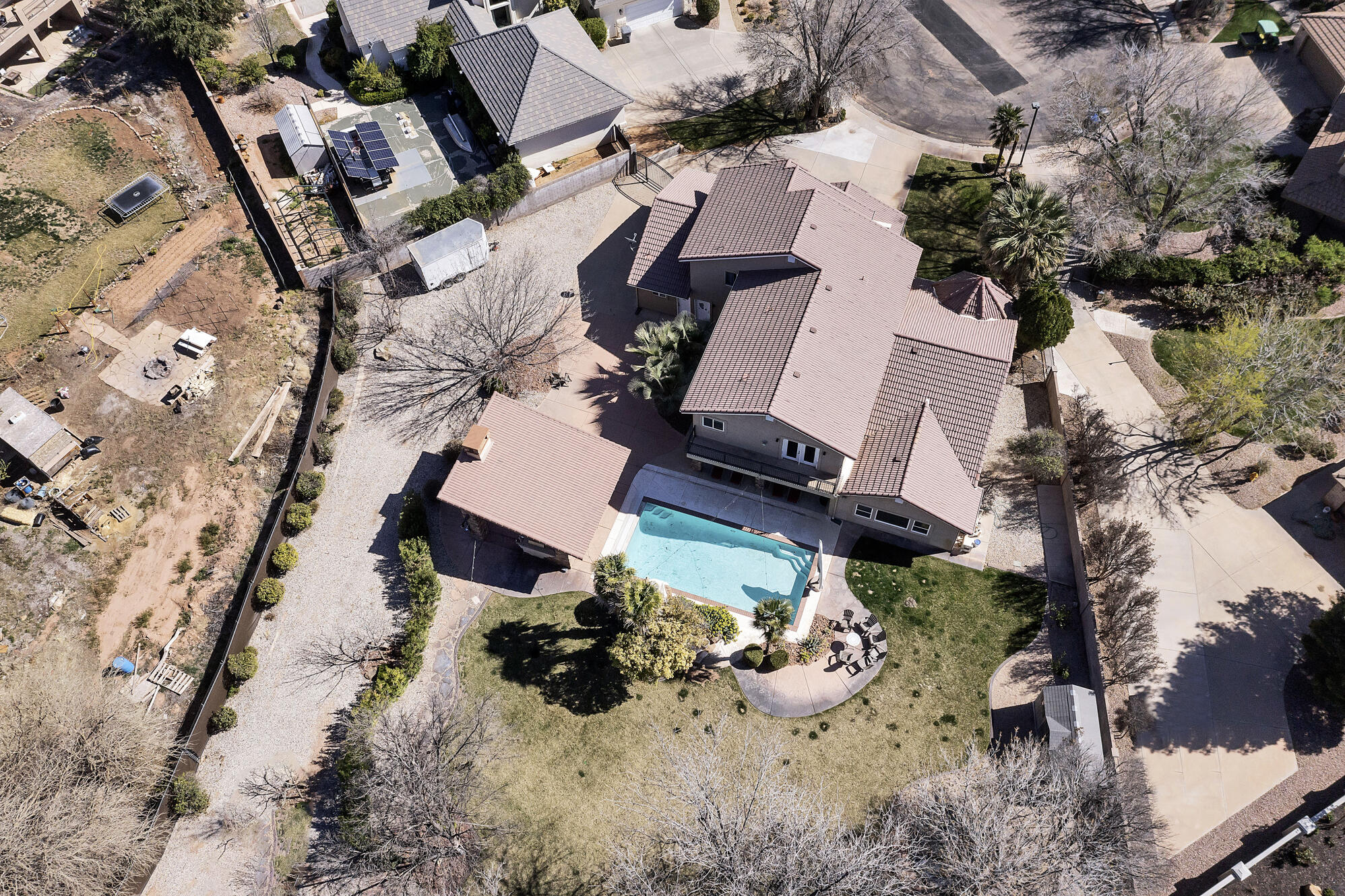 RIVER FRONT ESTATES - Residential