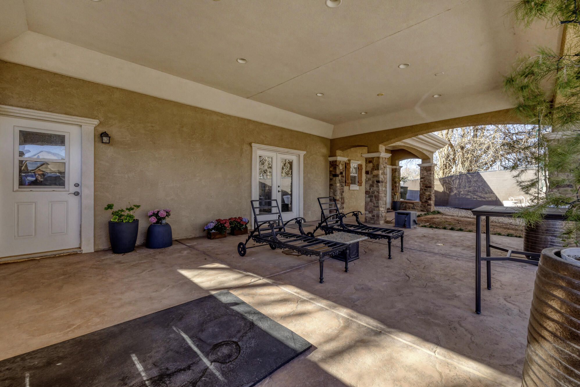 RIVER FRONT ESTATES - Residential