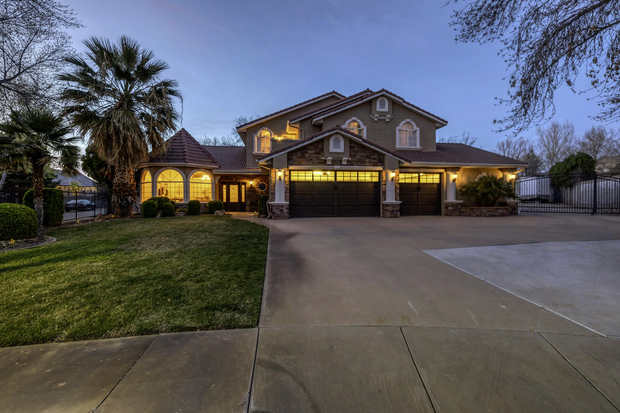 RIVER FRONT ESTATES - Residential