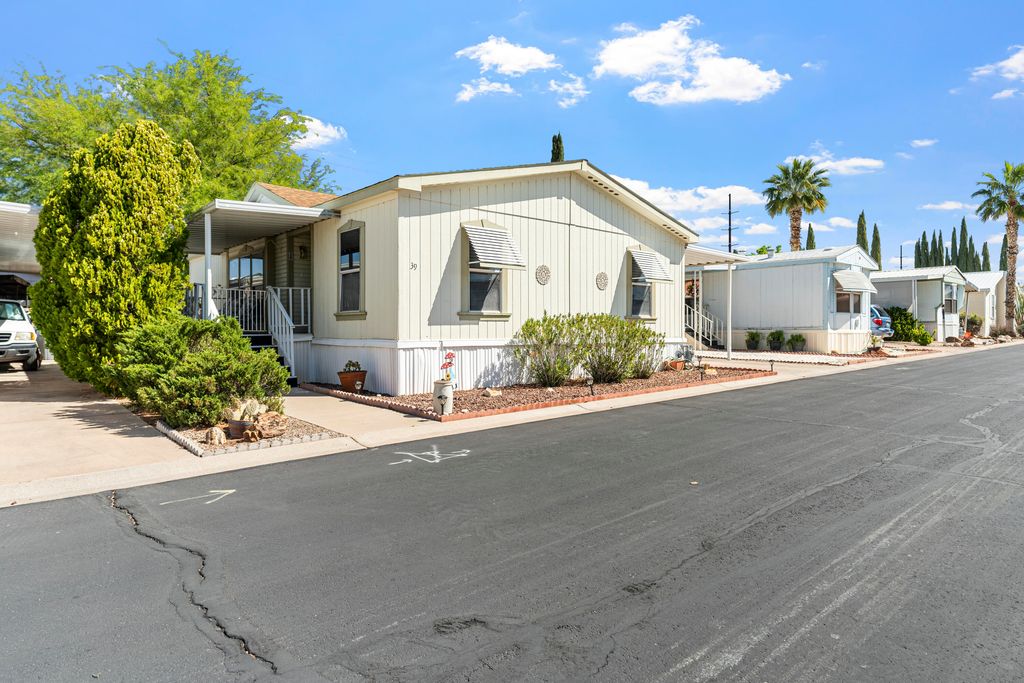 Photo of 1360 N Dixie Downs RD #39, Saint George, UT 84770 (MLS # 26-271247)