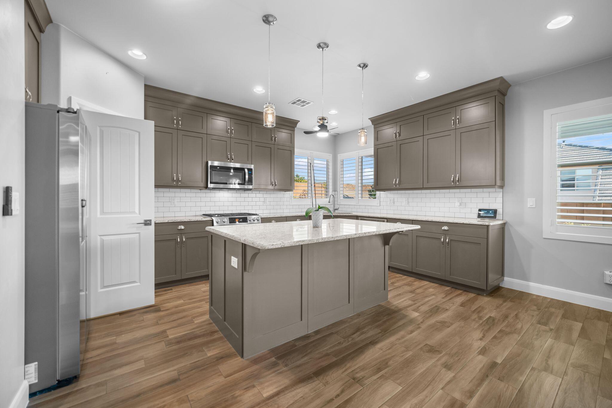 DESERT HEIGHTS - Residential